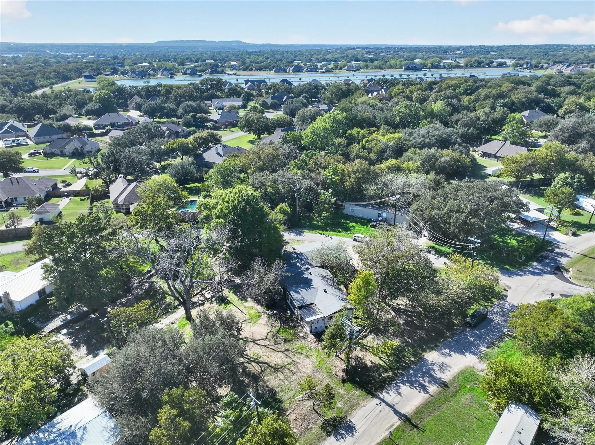 Mobile Home For Sale in Hood County , 3801 Montego Bay Court, Granbury, Texas 76049, 3 Bedroom, 2 Bathroom, Garage spaces, 1,264 Sqft, built in 1976, mls#21420005, Real Estate Agent in Granbury, Homes For Sale in Hood county, Homes For Sale in Granbury, Realtor in Granbury Texas, Real Estate Brokerage Independent Realty Texas, Luminita Cordes Realtor