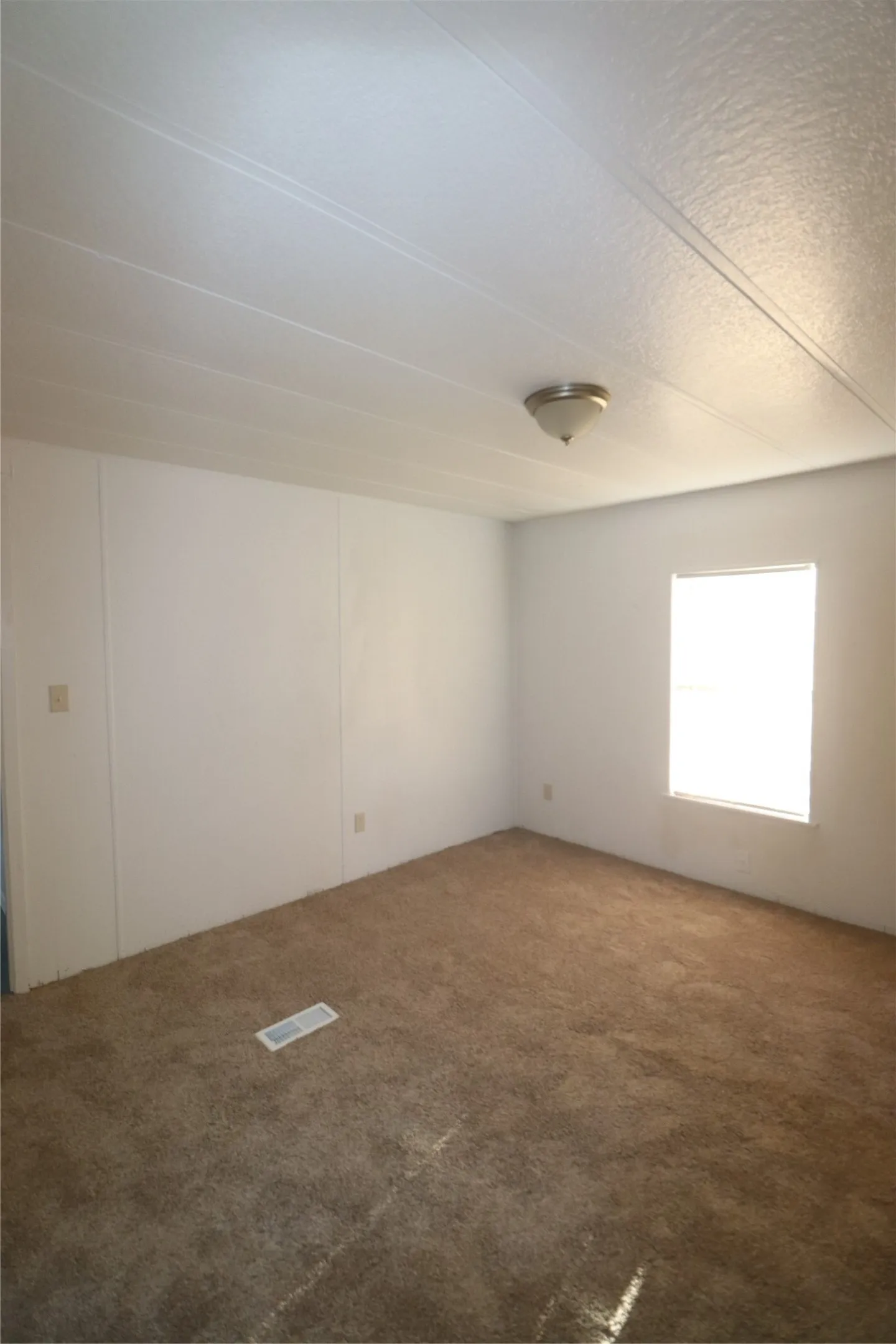 Mobile Home For Rent in Wise County , 262 County Road 4852, Newark, Texas 76071, 3 Bedroom, 2 Bathroom, Garage spaces, 1,474 Sqft, built in 1966, mls#21420586, Real Estate Agent in Newark, Homes For Rent in Wise county, Homes For Rent in Newark, Realtor in Newark Texas, Real Estate Brokerage Independent Realty Texas, Luminita Cordes Realtor