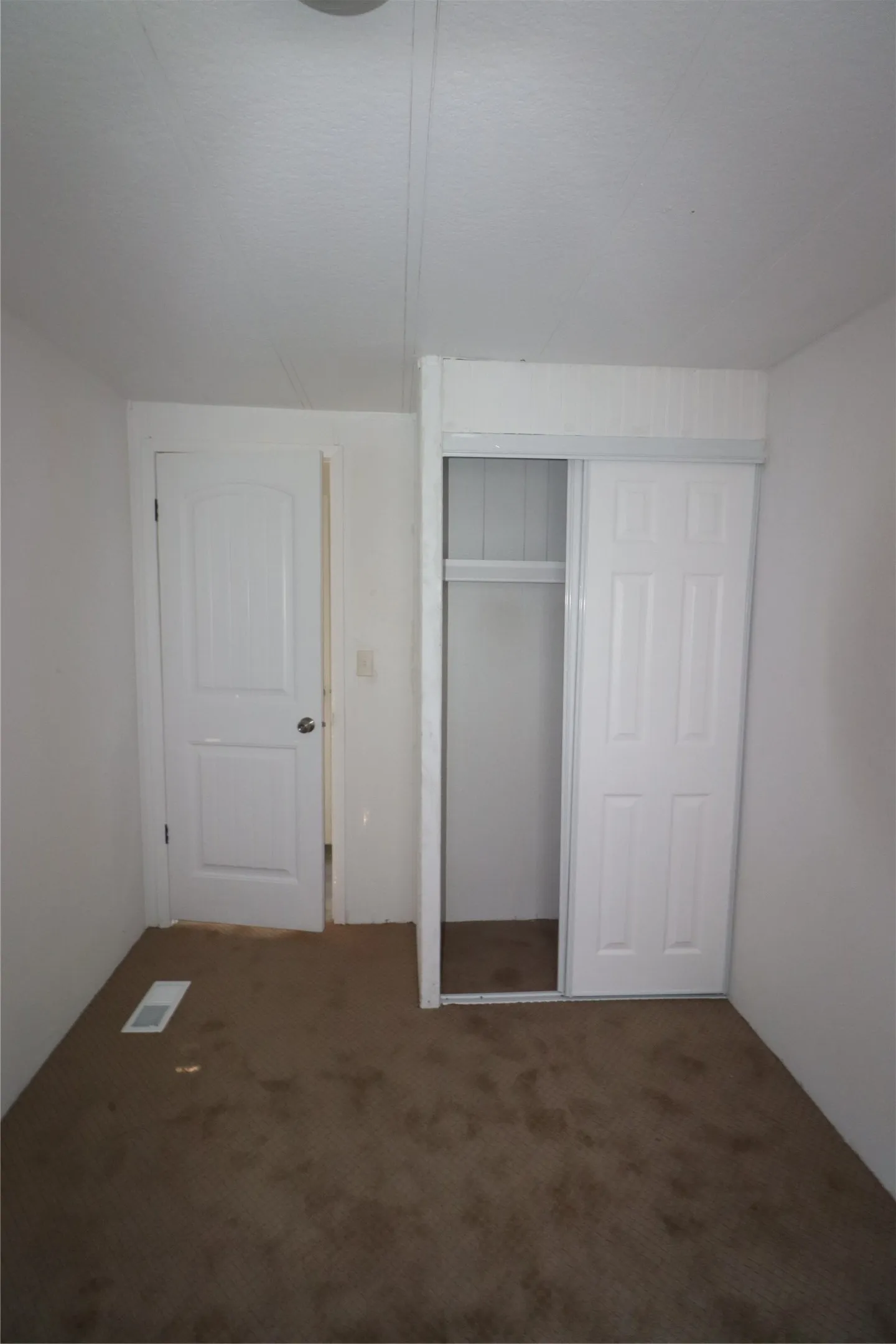 Mobile Home For Rent in Wise County , 262 County Road 4852, Newark, Texas 76071, 3 Bedroom, 2 Bathroom, Garage spaces, 1,474 Sqft, built in 1966, mls#21420586, Real Estate Agent in Newark, Homes For Rent in Wise county, Homes For Rent in Newark, Realtor in Newark Texas, Real Estate Brokerage Independent Realty Texas, Luminita Cordes Realtor