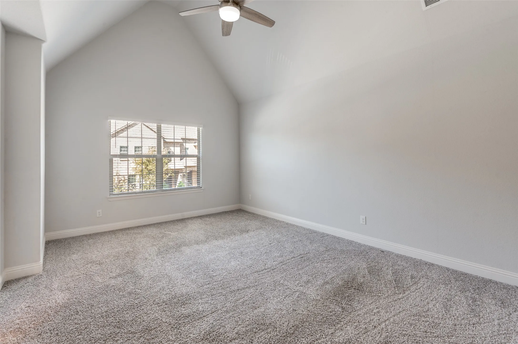 Townhouse For Rent in Collin County , 6134 Blythe Drive, Frisco, Texas 75035, 3 Bedroom, 3 Bathroom, 2 Garage spaces, 1,690 Sqft, built in 2021, mls#21420536, Real Estate Agent in Frisco, Homes For Rent in Collin county, Homes For Rent in Frisco, Realtor in Frisco Texas, Real Estate Brokerage Independent Realty Texas, Luminita Cordes Realtor