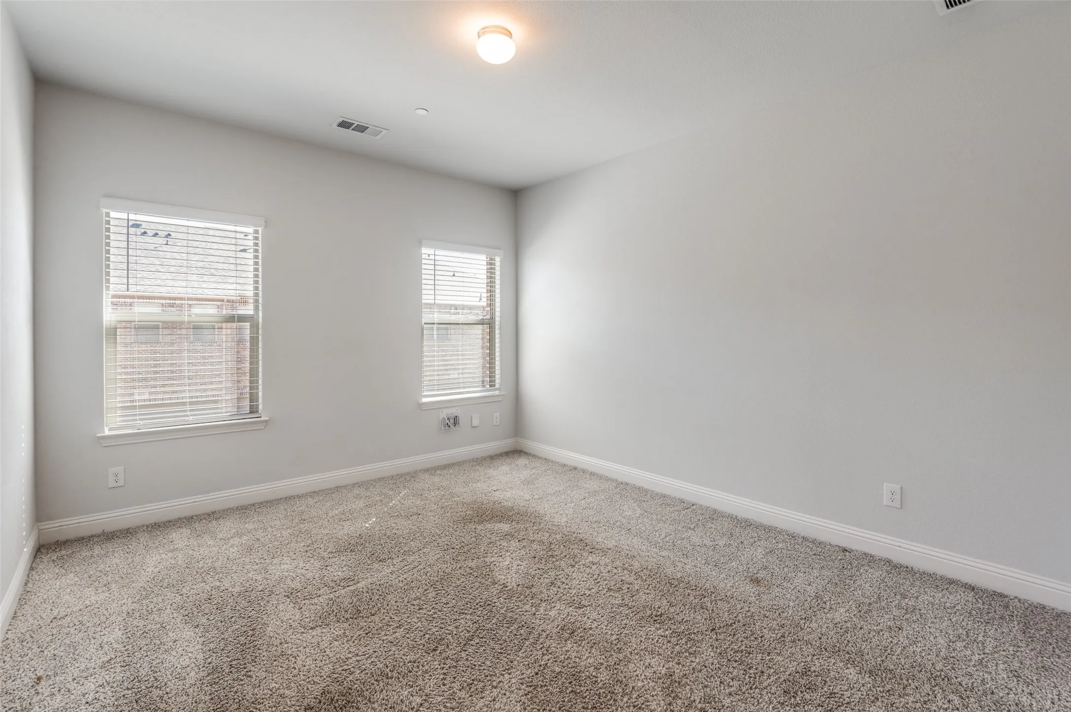 Townhouse For Rent in Collin County , 6134 Blythe Drive, Frisco, Texas 75035, 3 Bedroom, 3 Bathroom, 2 Garage spaces, 1,690 Sqft, built in 2021, mls#21420536, Real Estate Agent in Frisco, Homes For Rent in Collin county, Homes For Rent in Frisco, Realtor in Frisco Texas, Real Estate Brokerage Independent Realty Texas, Luminita Cordes Realtor