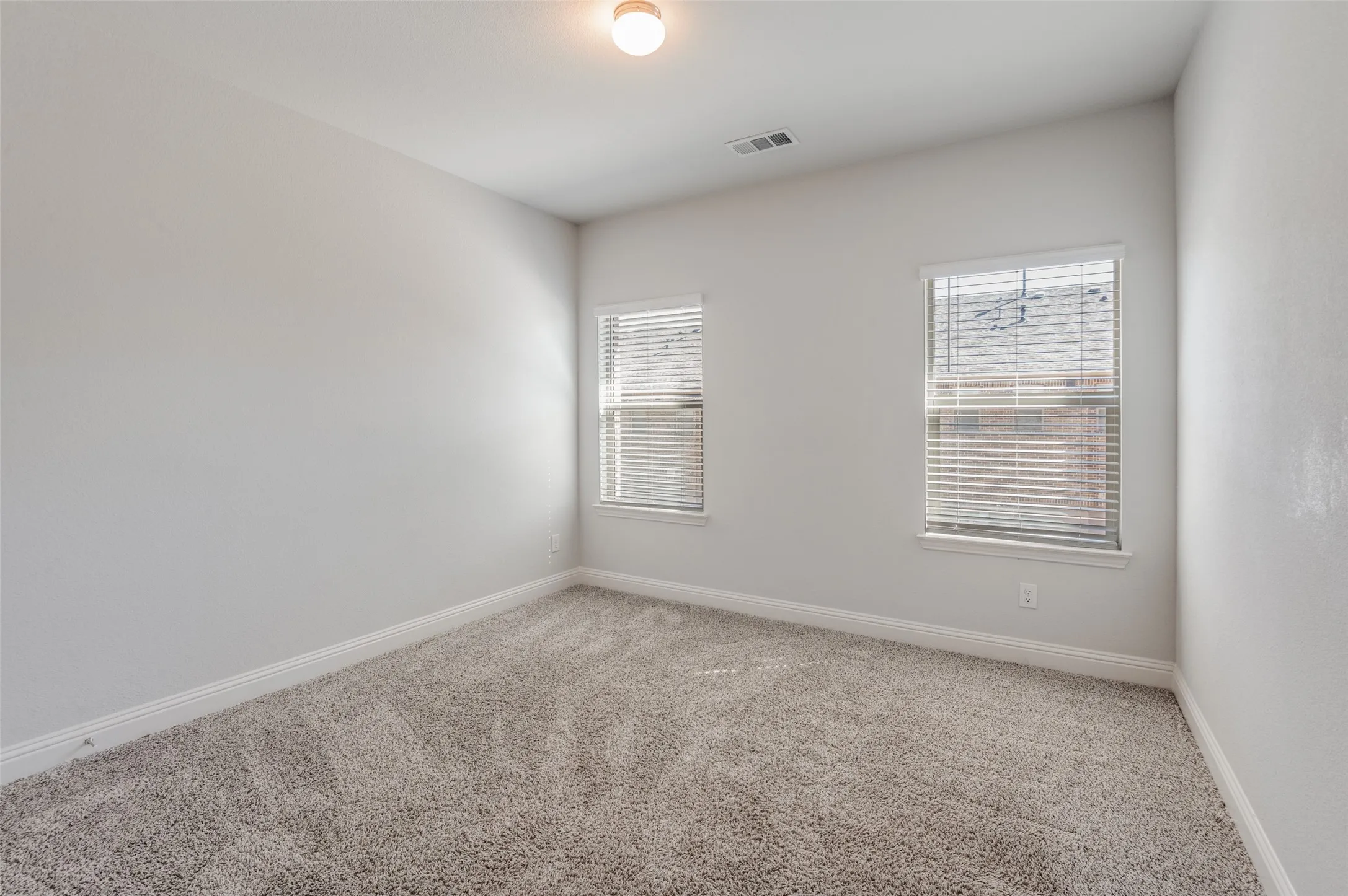 Townhouse For Rent in Collin County , 6134 Blythe Drive, Frisco, Texas 75035, 3 Bedroom, 3 Bathroom, 2 Garage spaces, 1,690 Sqft, built in 2021, mls#21420536, Real Estate Agent in Frisco, Homes For Rent in Collin county, Homes For Rent in Frisco, Realtor in Frisco Texas, Real Estate Brokerage Independent Realty Texas, Luminita Cordes Realtor