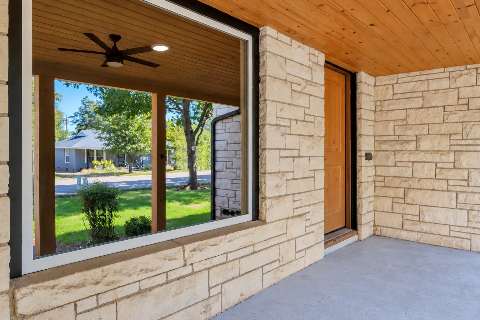 Single Family Residence For Sale in Dallas County , 1406 Arizona Avenue, Dallas, Texas 75216, 3 Bedroom, 2 Bathroom, 1 Garage spaces, 1,577 Sqft, built in 1947, mls#21416860, Real Estate Agent in Dallas, Homes For Sale in Dallas county, Homes For Sale in Dallas, Realtor in Dallas Texas, Real Estate Brokerage Independent Realty Texas, Luminita Cordes Realtor