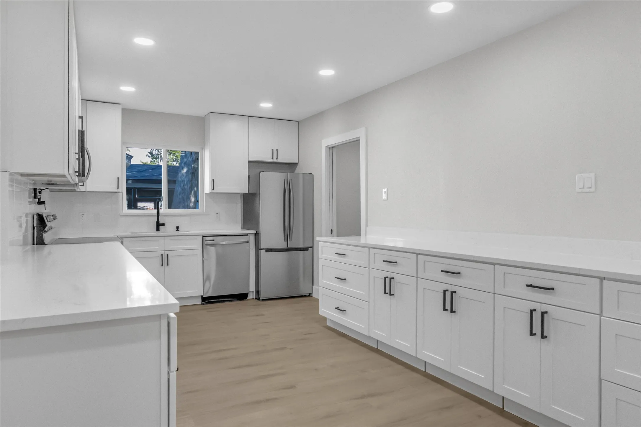 Single Family Residence For Sale in Dallas County , 1406 Arizona Avenue, Dallas, Texas 75216, 3 Bedroom, 2 Bathroom, 1 Garage spaces, 1,577 Sqft, built in 1947, mls#21416860, Real Estate Agent in Dallas, Homes For Sale in Dallas county, Homes For Sale in Dallas, Realtor in Dallas Texas, Real Estate Brokerage Independent Realty Texas, Luminita Cordes Realtor