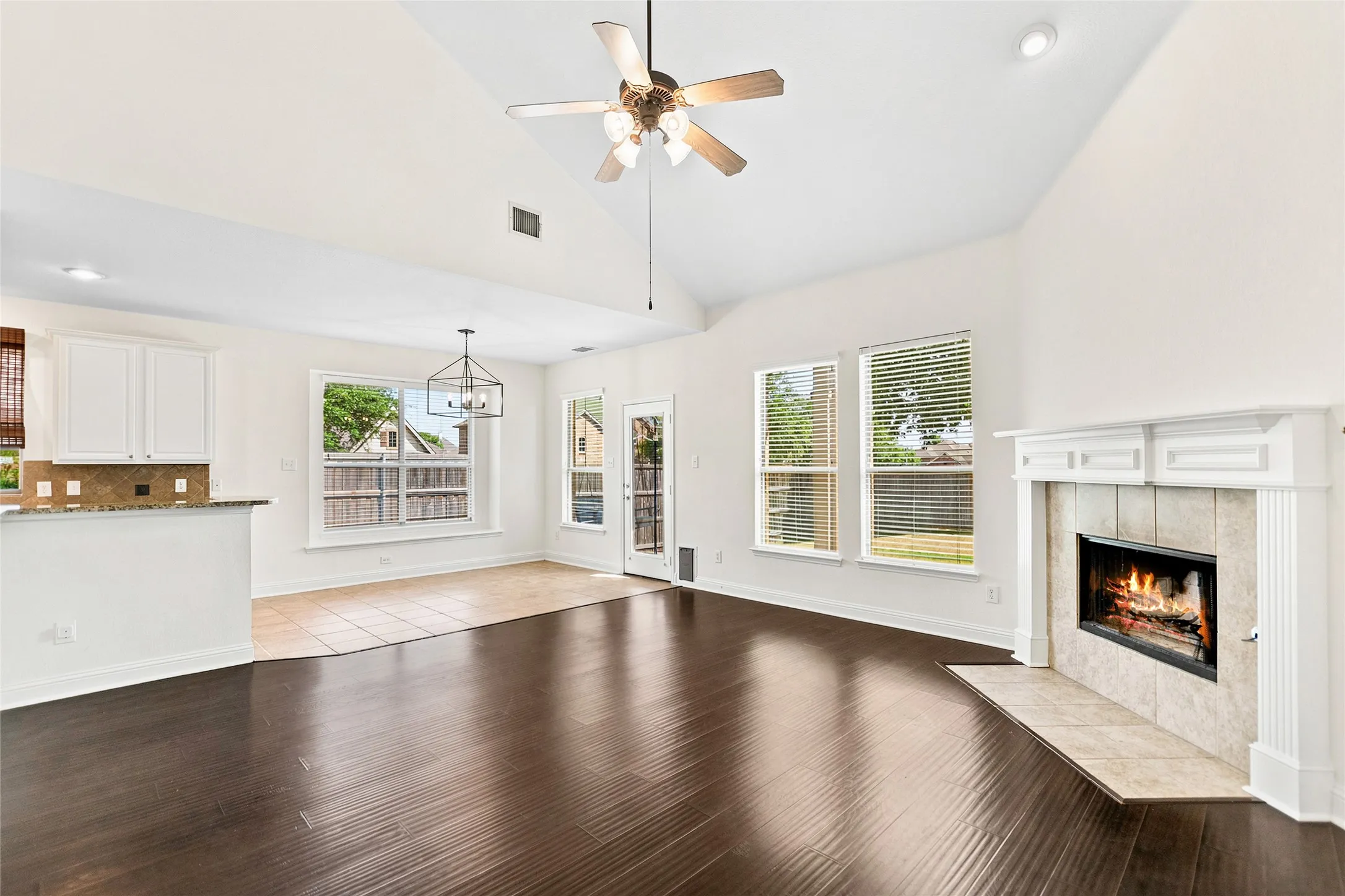 Single Family Residence For Rent in Rockwall County , 626 Louder Way, Fate, Texas 75087, 4 Bedroom, 3 Bathroom, 2 Garage spaces, 2,595 Sqft, built in 2008, mls#21419531, Real Estate Agent in Fate, Homes For Rent in Rockwall county, Homes For Rent in Fate, Realtor in Fate Texas, Real Estate Brokerage Independent Realty Texas, Luminita Cordes Realtor