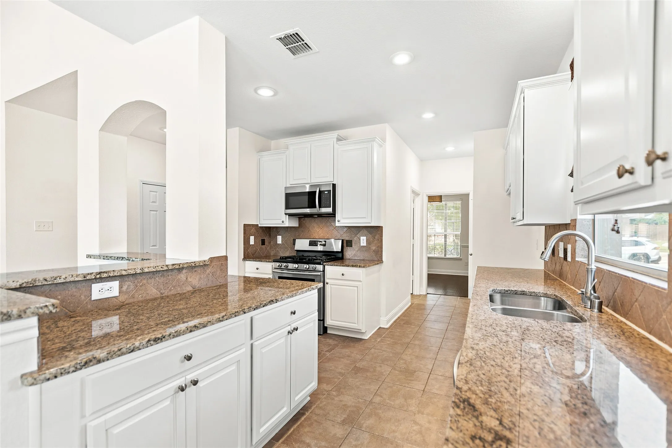 Single Family Residence For Rent in Rockwall County , 626 Louder Way, Fate, Texas 75087, 4 Bedroom, 3 Bathroom, 2 Garage spaces, 2,595 Sqft, built in 2008, mls#21419531, Real Estate Agent in Fate, Homes For Rent in Rockwall county, Homes For Rent in Fate, Realtor in Fate Texas, Real Estate Brokerage Independent Realty Texas, Luminita Cordes Realtor