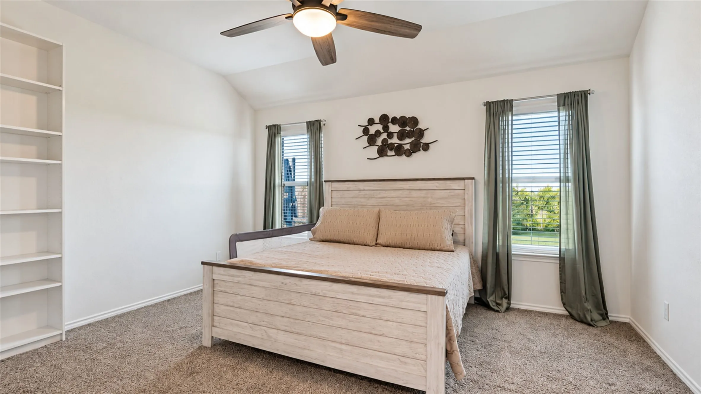 Single Family Residence For Rent in Hunt County , 709 Darlington Oak Avenue, Royse City, Texas 75189, 4 Bedroom, 3 Bathroom, 2 Garage spaces, 2,097 Sqft, built in 2020, mls#21419704, Real Estate Agent in Royse City, Homes For Rent in Hunt county, Homes For Rent in Royse City, Realtor in Royse City Texas, Real Estate Brokerage Independent Realty Texas, Luminita Cordes Realtor