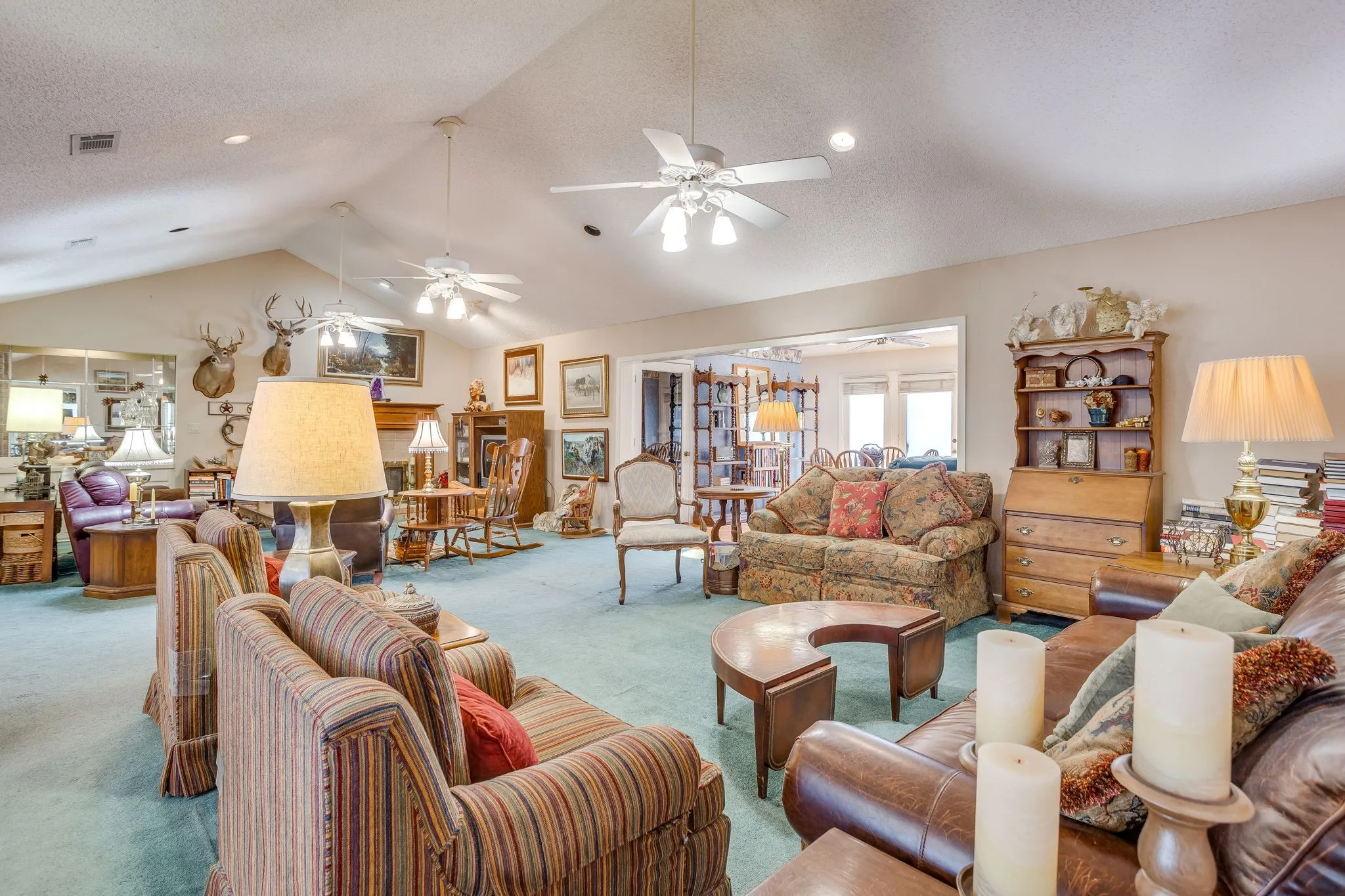Single Family Residence For Sale in Tarrant County , 4155 Church Park Court, Fort Worth, Texas 76133, 4 Bedroom, 4 Bathroom, 2 Garage spaces, 3,344 Sqft, built in 1980, mls#21420555, Real Estate Agent in Fort Worth, Homes For Sale in Tarrant county, Homes For Sale in Fort Worth, Realtor in Fort Worth Texas, Real Estate Brokerage Independent Realty Texas, Luminita Cordes Realtor