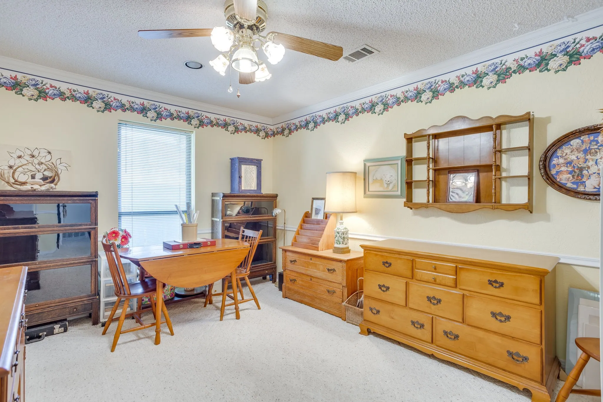 Single Family Residence For Sale in Tarrant County , 4155 Church Park Court, Fort Worth, Texas 76133, 4 Bedroom, 4 Bathroom, 2 Garage spaces, 3,344 Sqft, built in 1980, mls#21420555, Real Estate Agent in Fort Worth, Homes For Sale in Tarrant county, Homes For Sale in Fort Worth, Realtor in Fort Worth Texas, Real Estate Brokerage Independent Realty Texas, Luminita Cordes Realtor