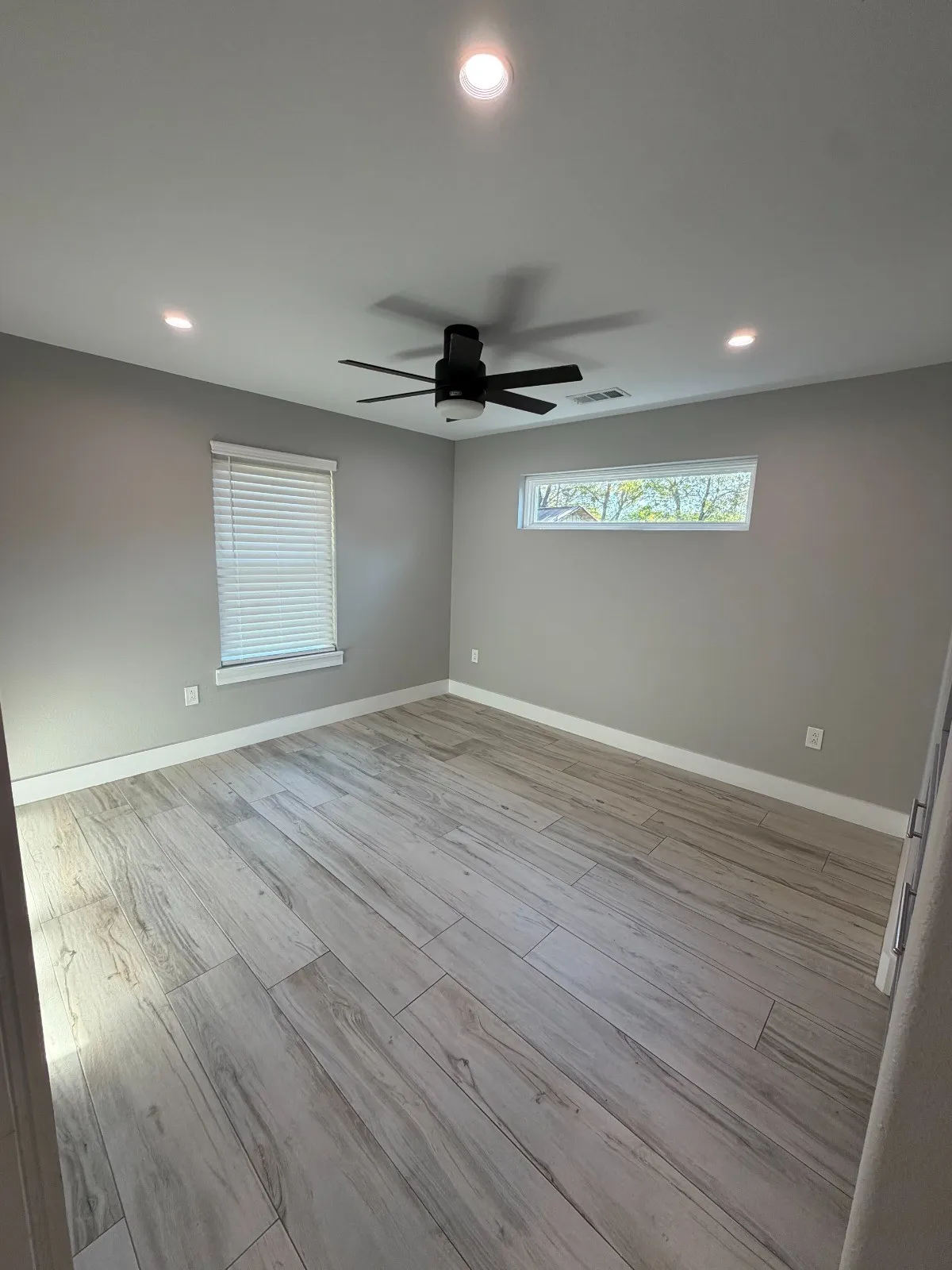 Single Family Residence For Sale in Dallas County , 4808 Terry Street, Dallas, Texas 75223, 4 Bedroom, 3 Bathroom, 3 Garage spaces, 2,174 Sqft, built in 2021, mls#21420637, Real Estate Agent in Dallas, Homes For Sale in Dallas county, Homes For Sale in Dallas, Realtor in Dallas Texas, Real Estate Brokerage Independent Realty Texas, Luminita Cordes Realtor