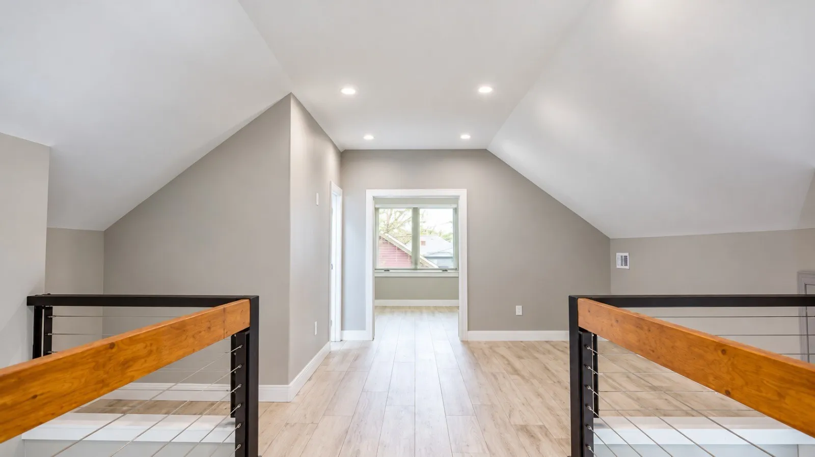 Single Family Residence For Sale in Dallas County , 4808 Terry Street, Dallas, Texas 75223, 4 Bedroom, 3 Bathroom, 3 Garage spaces, 2,174 Sqft, built in 2021, mls#21420637, Real Estate Agent in Dallas, Homes For Sale in Dallas county, Homes For Sale in Dallas, Realtor in Dallas Texas, Real Estate Brokerage Independent Realty Texas, Luminita Cordes Realtor