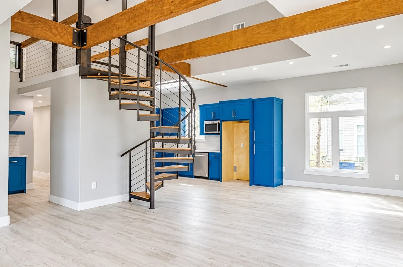 Single Family Residence For Sale in Dallas County , 4808 Terry Street, Dallas, Texas 75223, 4 Bedroom, 3 Bathroom, 3 Garage spaces, 2,174 Sqft, built in 2021, mls#21420637, Real Estate Agent in Dallas, Homes For Sale in Dallas county, Homes For Sale in Dallas, Realtor in Dallas Texas, Real Estate Brokerage Independent Realty Texas, Luminita Cordes Realtor