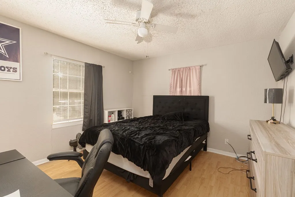 Single Family Residence For Sale in Hunt County , 1210 Pollard Street, Greenville, Texas 75401, 3 Bedroom, 2 Bathroom, Garage spaces, 1,140 Sqft, built in 1970, mls#21420631, Real Estate Agent in Greenville, Homes For Sale in Hunt county, Homes For Sale in Greenville, Realtor in Greenville Texas, Real Estate Brokerage Independent Realty Texas, Luminita Cordes Realtor