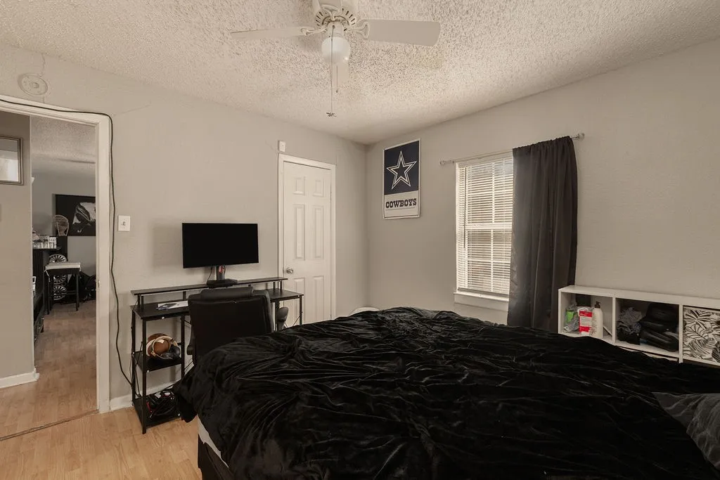 Single Family Residence For Sale in Hunt County , 1210 Pollard Street, Greenville, Texas 75401, 3 Bedroom, 2 Bathroom, Garage spaces, 1,140 Sqft, built in 1970, mls#21420631, Real Estate Agent in Greenville, Homes For Sale in Hunt county, Homes For Sale in Greenville, Realtor in Greenville Texas, Real Estate Brokerage Independent Realty Texas, Luminita Cordes Realtor