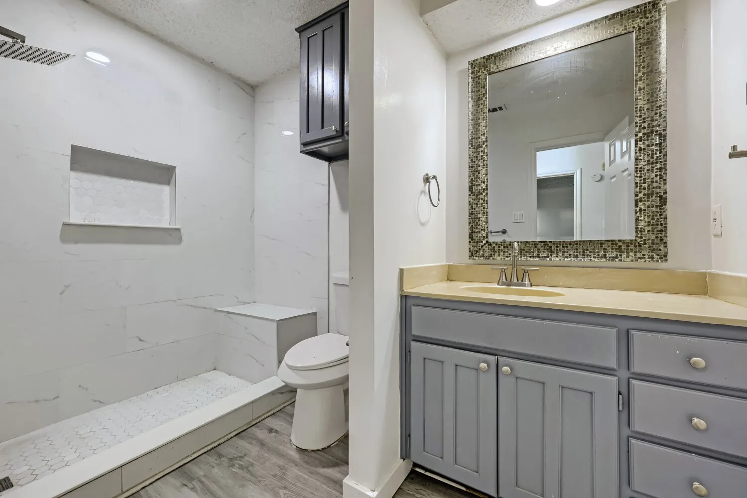 Townhouse For Sale in Tarrant County , 2409 Summer Place Drive, Arlington, Texas 76014, 2 Bedroom, 2 Bathroom, Garage spaces, 1,227 Sqft, built in 1985, mls#21418361, Real Estate Agent in Arlington, Homes For Sale in Tarrant county, Homes For Sale in Arlington, Realtor in Arlington Texas, Real Estate Brokerage Independent Realty Texas, Luminita Cordes Realtor