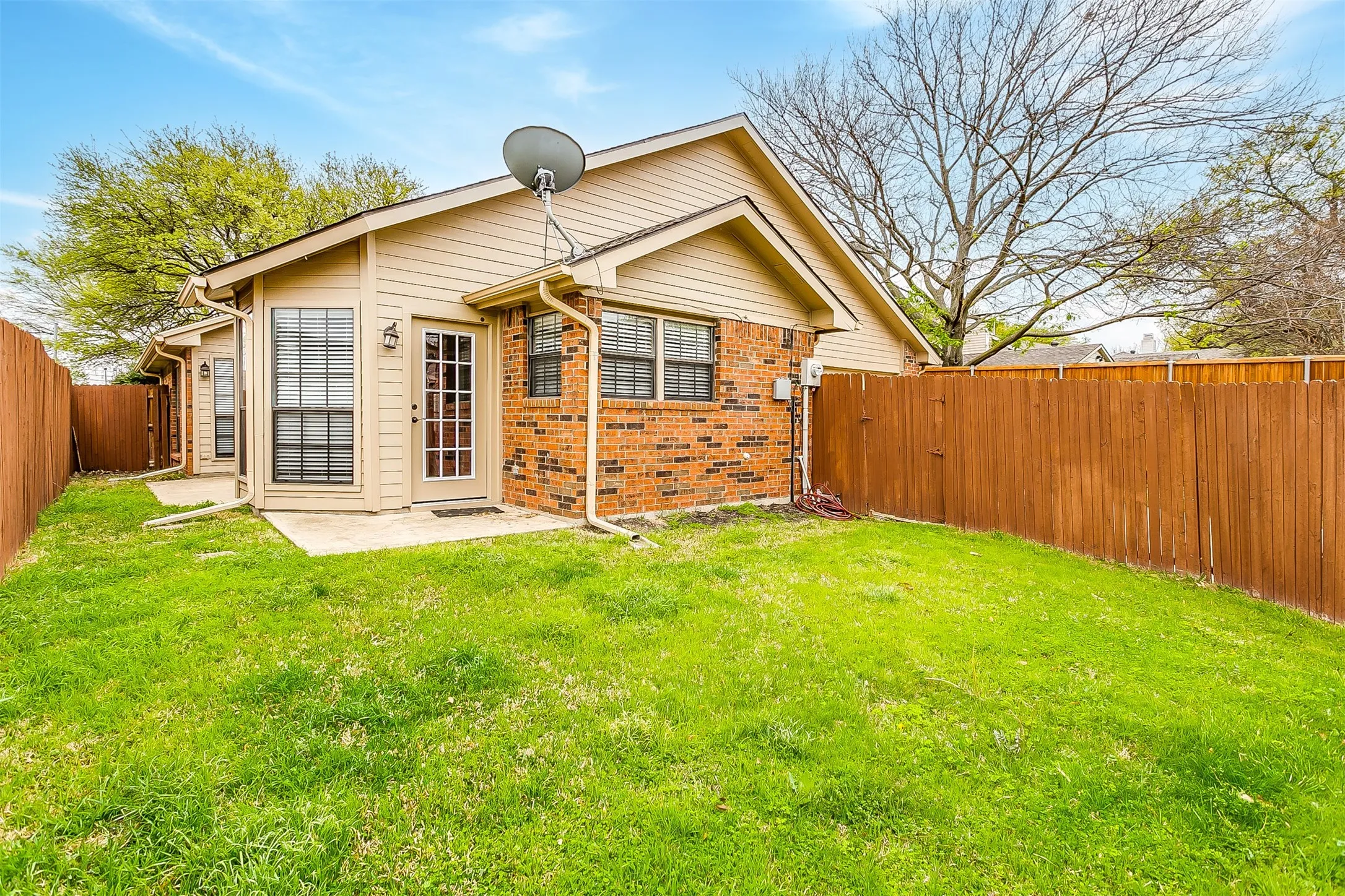 Single Family Residence For Rent in Collin County , 4429 Junction Drive, Plano, Texas 75093, 3 Bedroom, 2 Bathroom, 2 Garage spaces, 1,486 Sqft, built in 1983, mls#21418318, Real Estate Agent in Plano, Homes For Rent in Collin county, Homes For Rent in Plano, Realtor in Plano Texas, Real Estate Brokerage Independent Realty Texas, Luminita Cordes Realtor