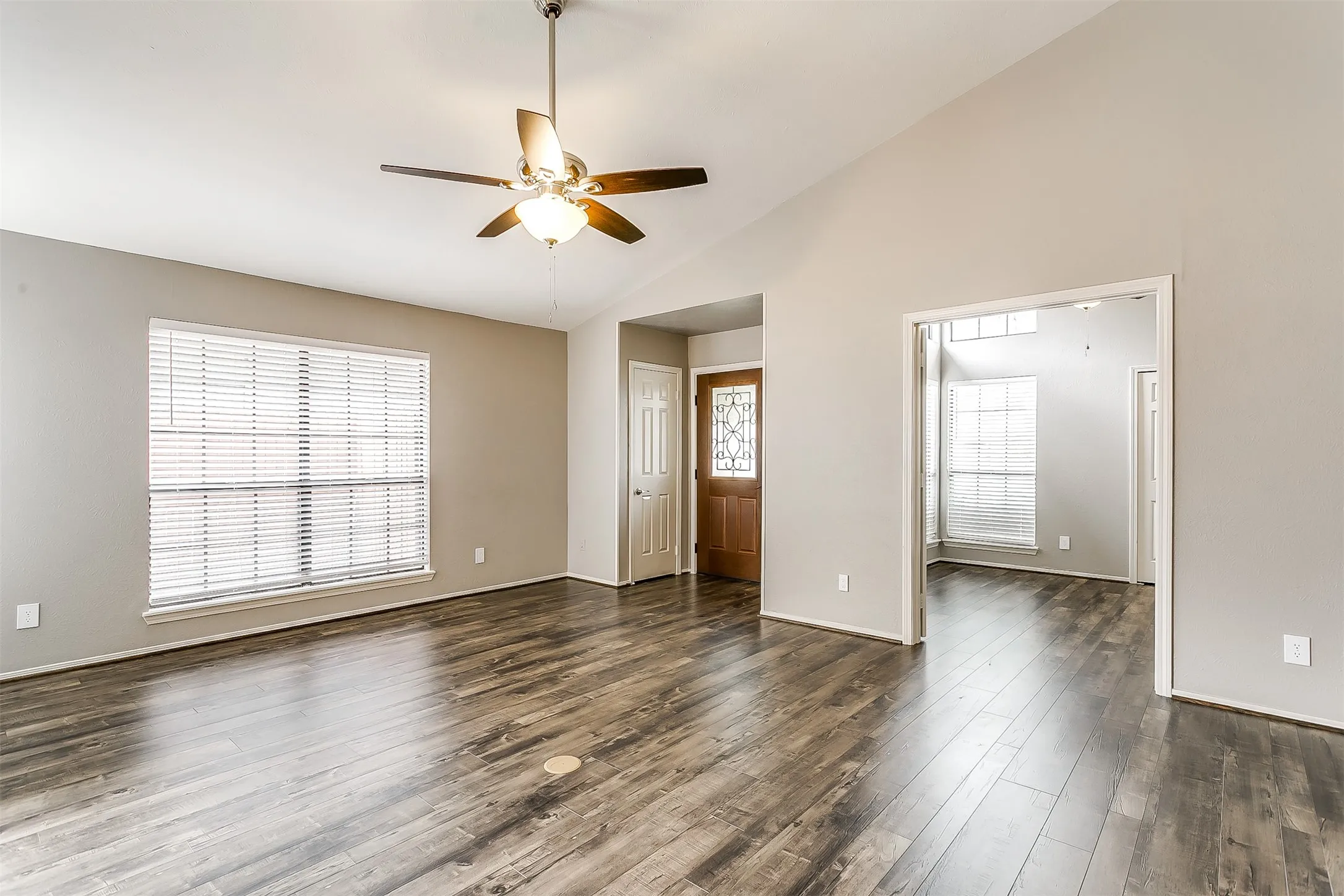 Single Family Residence For Rent in Collin County , 4429 Junction Drive, Plano, Texas 75093, 3 Bedroom, 2 Bathroom, 2 Garage spaces, 1,486 Sqft, built in 1983, mls#21418318, Real Estate Agent in Plano, Homes For Rent in Collin county, Homes For Rent in Plano, Realtor in Plano Texas, Real Estate Brokerage Independent Realty Texas, Luminita Cordes Realtor