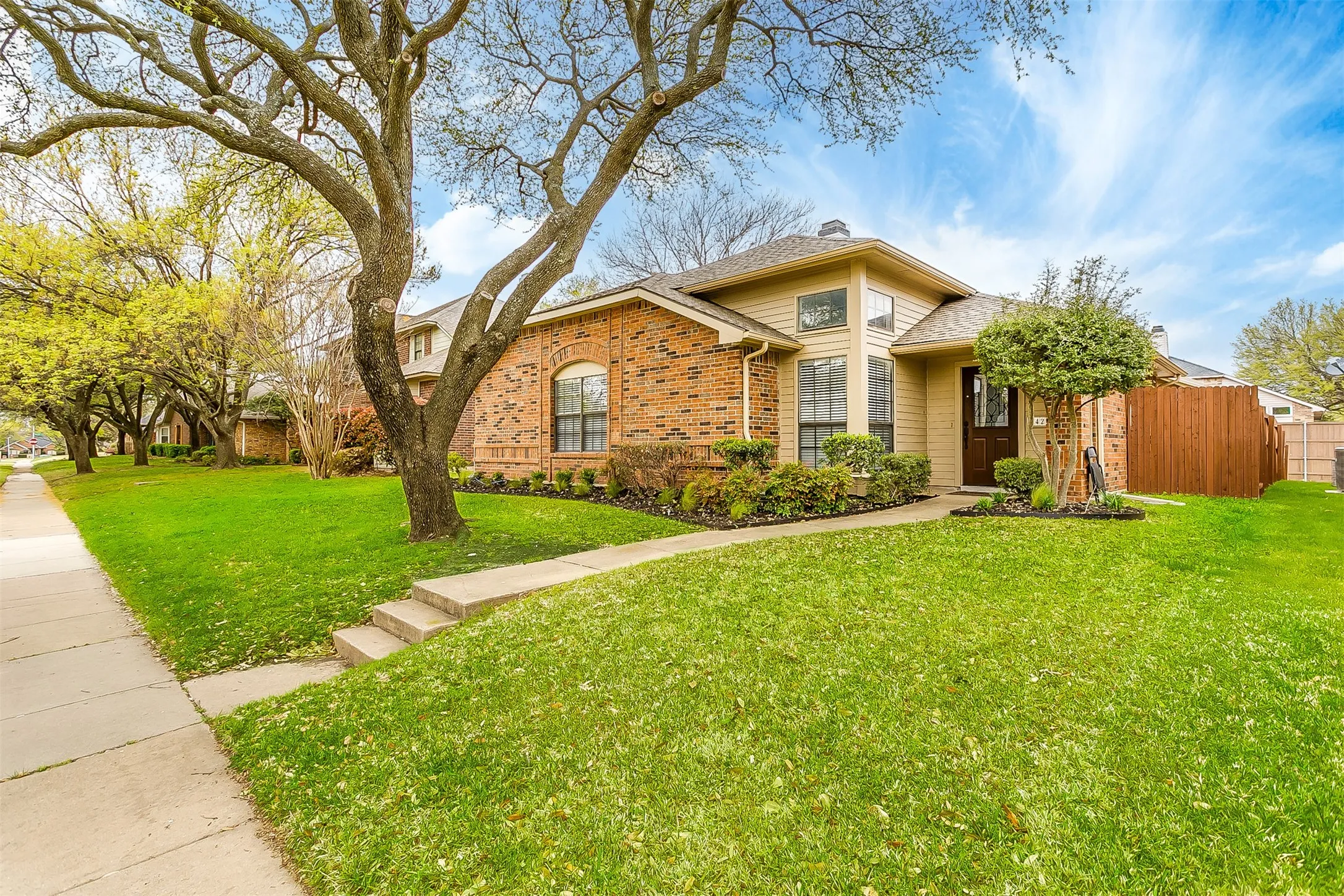 Single Family Residence For Rent