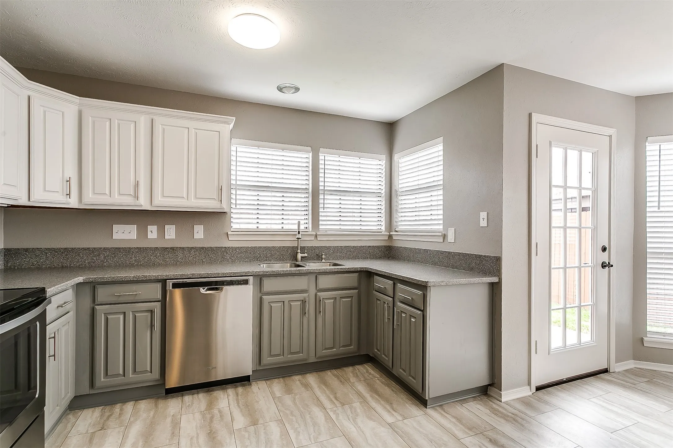 Single Family Residence For Rent in Collin County , 4429 Junction Drive, Plano, Texas 75093, 3 Bedroom, 2 Bathroom, 2 Garage spaces, 1,486 Sqft, built in 1983, mls#21418318, Real Estate Agent in Plano, Homes For Rent in Collin county, Homes For Rent in Plano, Realtor in Plano Texas, Real Estate Brokerage Independent Realty Texas, Luminita Cordes Realtor