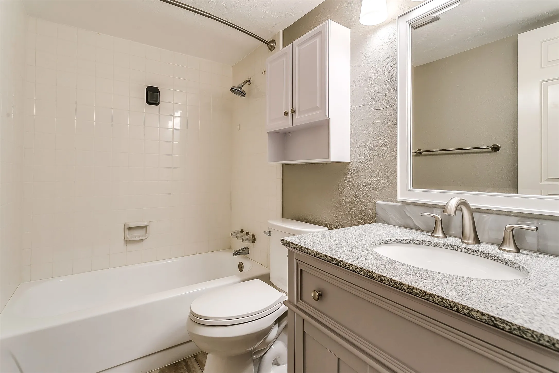 Single Family Residence For Rent in Collin County , 4429 Junction Drive, Plano, Texas 75093, 3 Bedroom, 2 Bathroom, 2 Garage spaces, 1,486 Sqft, built in 1983, mls#21418318, Real Estate Agent in Plano, Homes For Rent in Collin county, Homes For Rent in Plano, Realtor in Plano Texas, Real Estate Brokerage Independent Realty Texas, Luminita Cordes Realtor