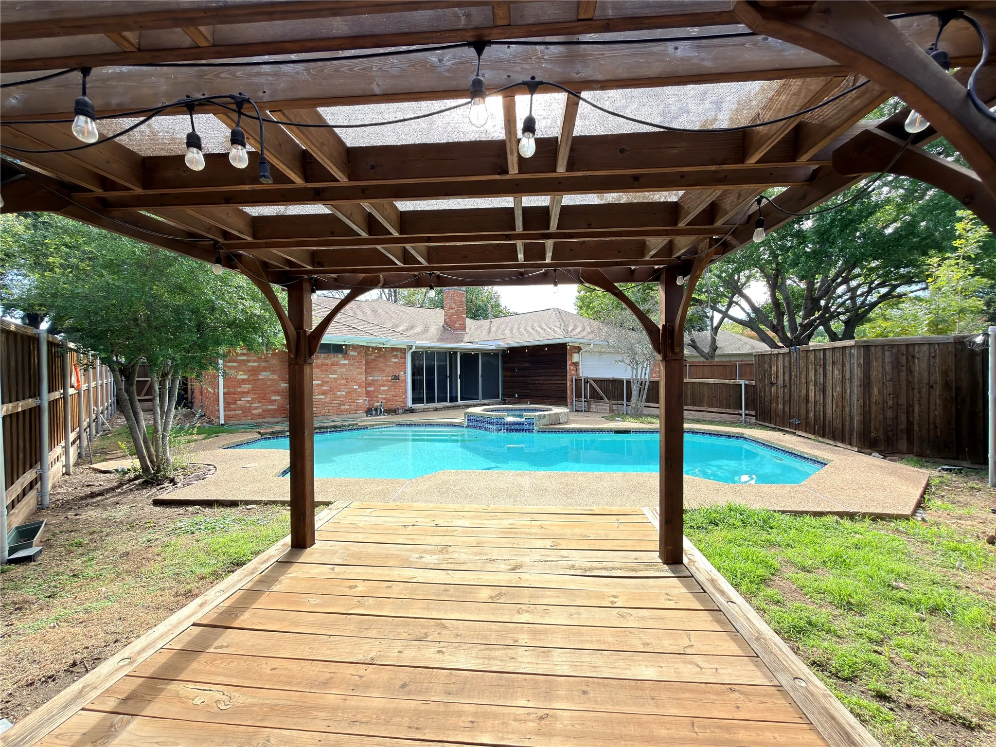 Single Family Residence For Rent in Collin County , 4109 Twilight Trail, Plano, Texas 75093, 4 Bedroom, 3 Bathroom, 2 Garage spaces, 2,013 Sqft, built in 1979, mls#21420650, Real Estate Agent in Plano, Homes For Rent in Collin county, Homes For Rent in Plano, Realtor in Plano Texas, Real Estate Brokerage Independent Realty Texas, Luminita Cordes Realtor