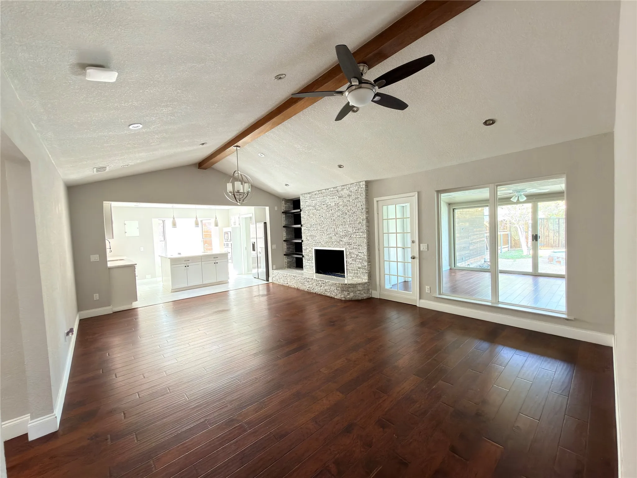 Single Family Residence For Rent in Collin County , 4109 Twilight Trail, Plano, Texas 75093, 4 Bedroom, 3 Bathroom, 2 Garage spaces, 2,013 Sqft, built in 1979, mls#21420650, Real Estate Agent in Plano, Homes For Rent in Collin county, Homes For Rent in Plano, Realtor in Plano Texas, Real Estate Brokerage Independent Realty Texas, Luminita Cordes Realtor