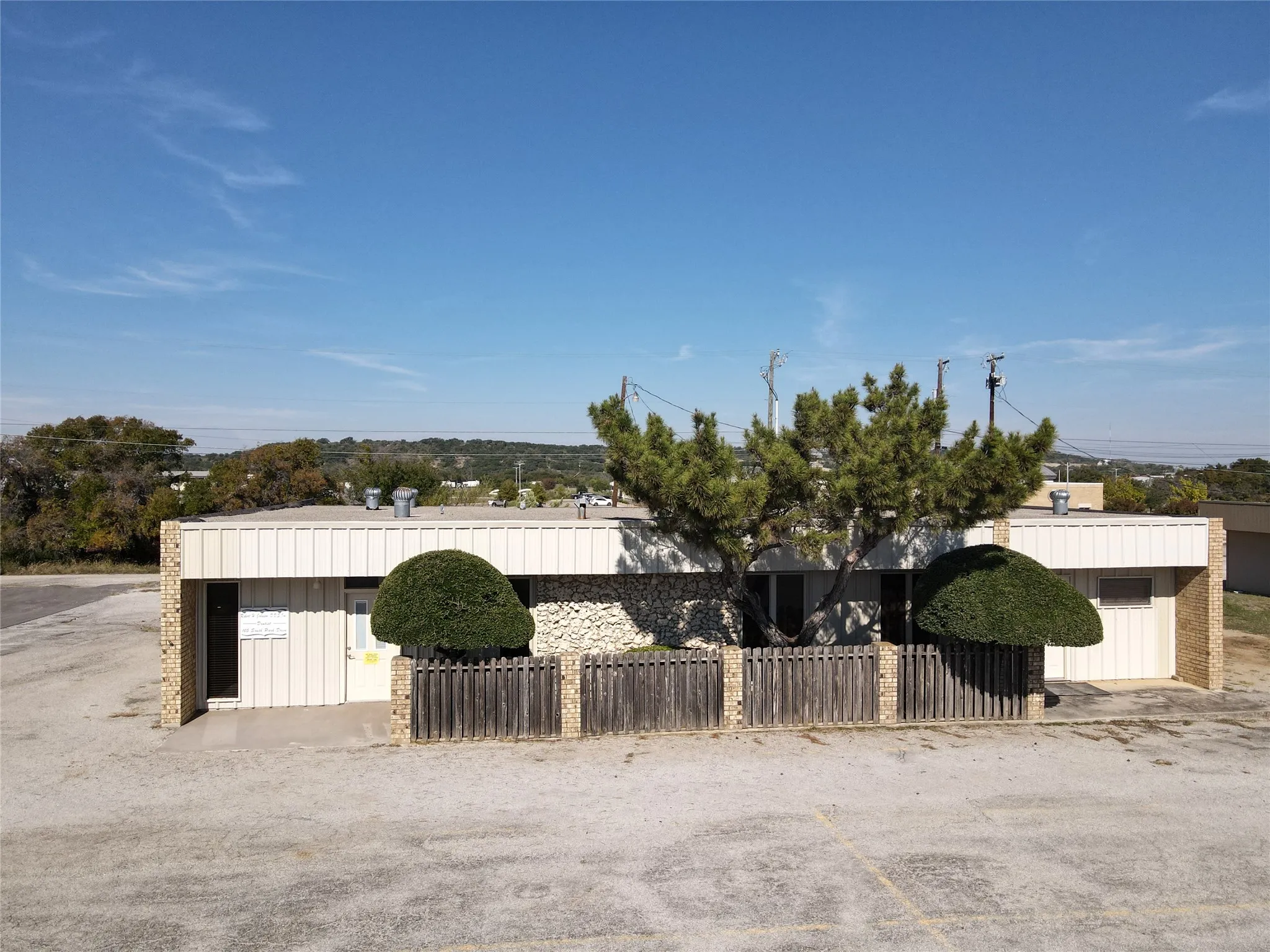 Office For Sale in Brown County , 105 south park Drive, Brownwood, Texas 76801, 0, 0, Garage spaces, 0 Sqft, built in 1970, mls#21420652, Real Estate Agent in Brownwood, Homes For Sale in Brown county, Homes For Sale in Brownwood, Realtor in Brownwood Texas, Real Estate Brokerage Independent Realty Texas, Luminita Cordes Realtor