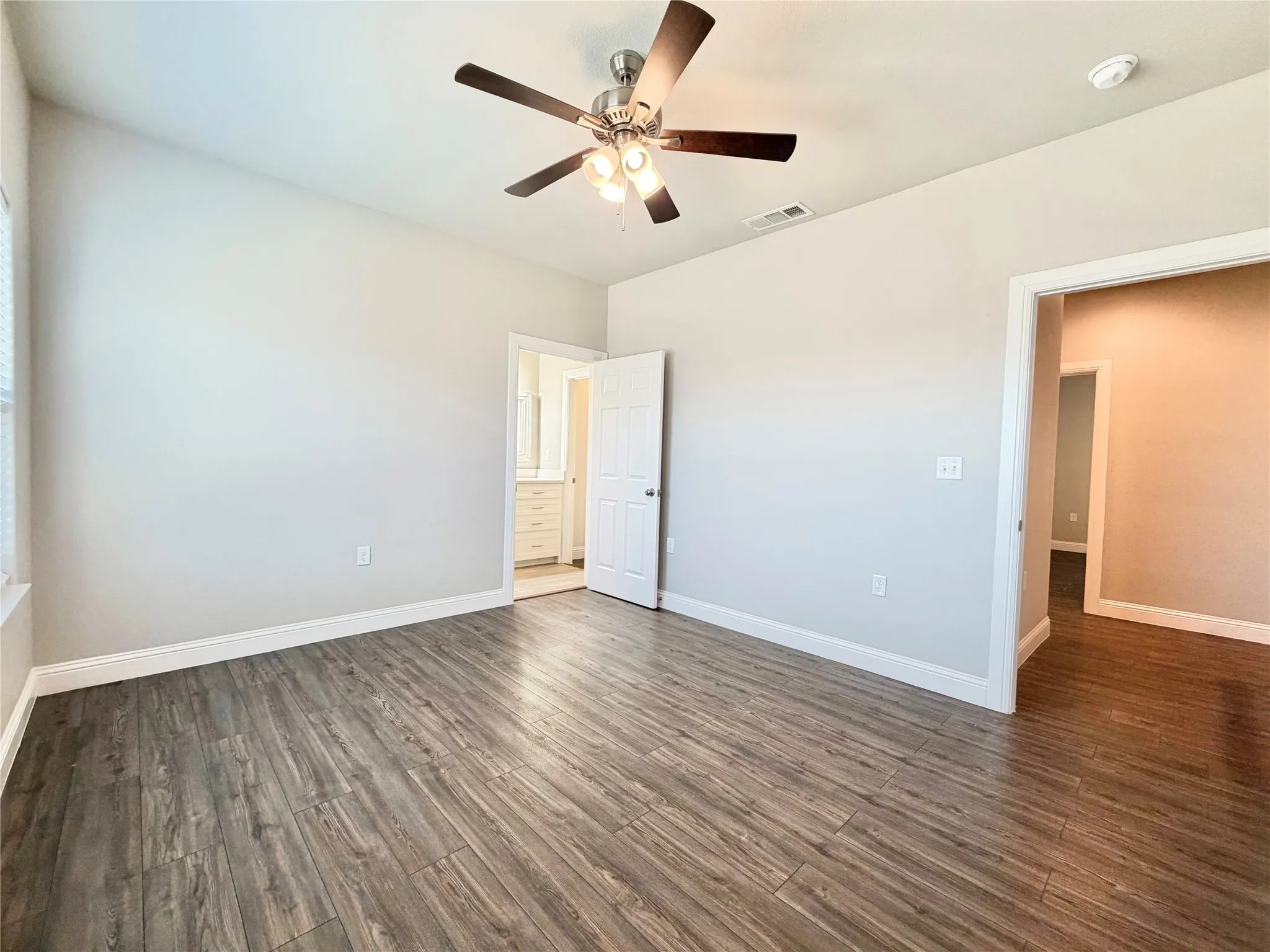 Townhouse For Rent in Denton County , 1601 Riney Road, Denton, Texas 76207, 3 Bedroom, 3 Bathroom, Garage spaces, 17,210 Sqft, built in 2019, mls#21416120, Real Estate Agent in Denton, Homes For Rent in Denton county, Homes For Rent in Denton, Realtor in Denton Texas, Real Estate Brokerage Independent Realty Texas, Luminita Cordes Realtor