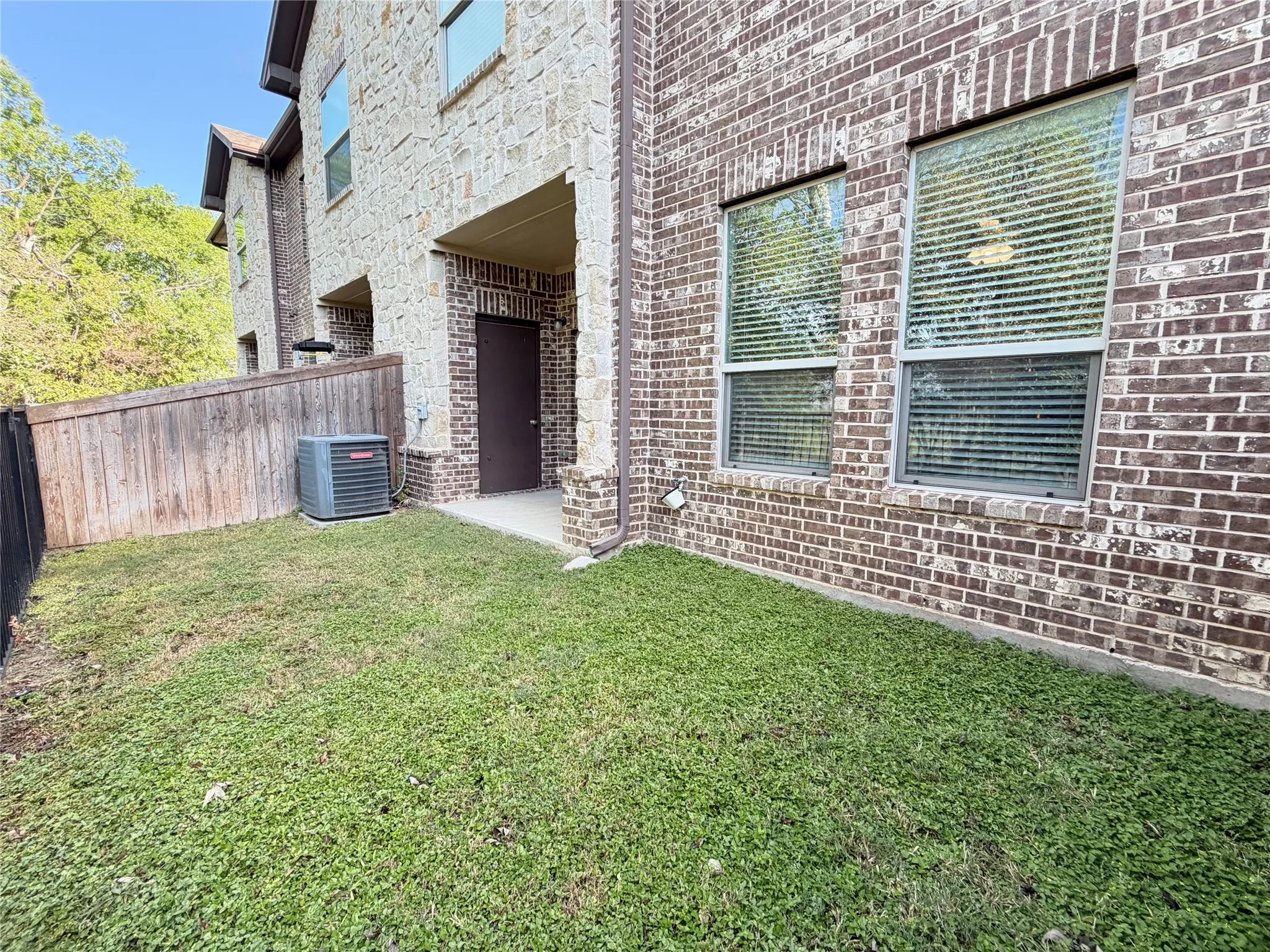 Townhouse For Rent in Denton County , 1601 Riney Road, Denton, Texas 76207, 3 Bedroom, 3 Bathroom, Garage spaces, 17,210 Sqft, built in 2019, mls#21416120, Real Estate Agent in Denton, Homes For Rent in Denton county, Homes For Rent in Denton, Realtor in Denton Texas, Real Estate Brokerage Independent Realty Texas, Luminita Cordes Realtor