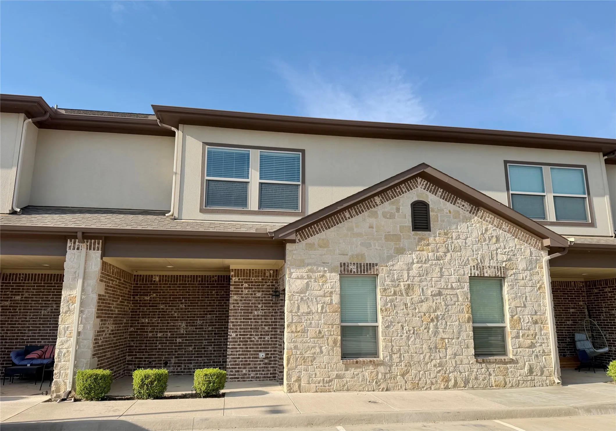 Townhouse For Rent