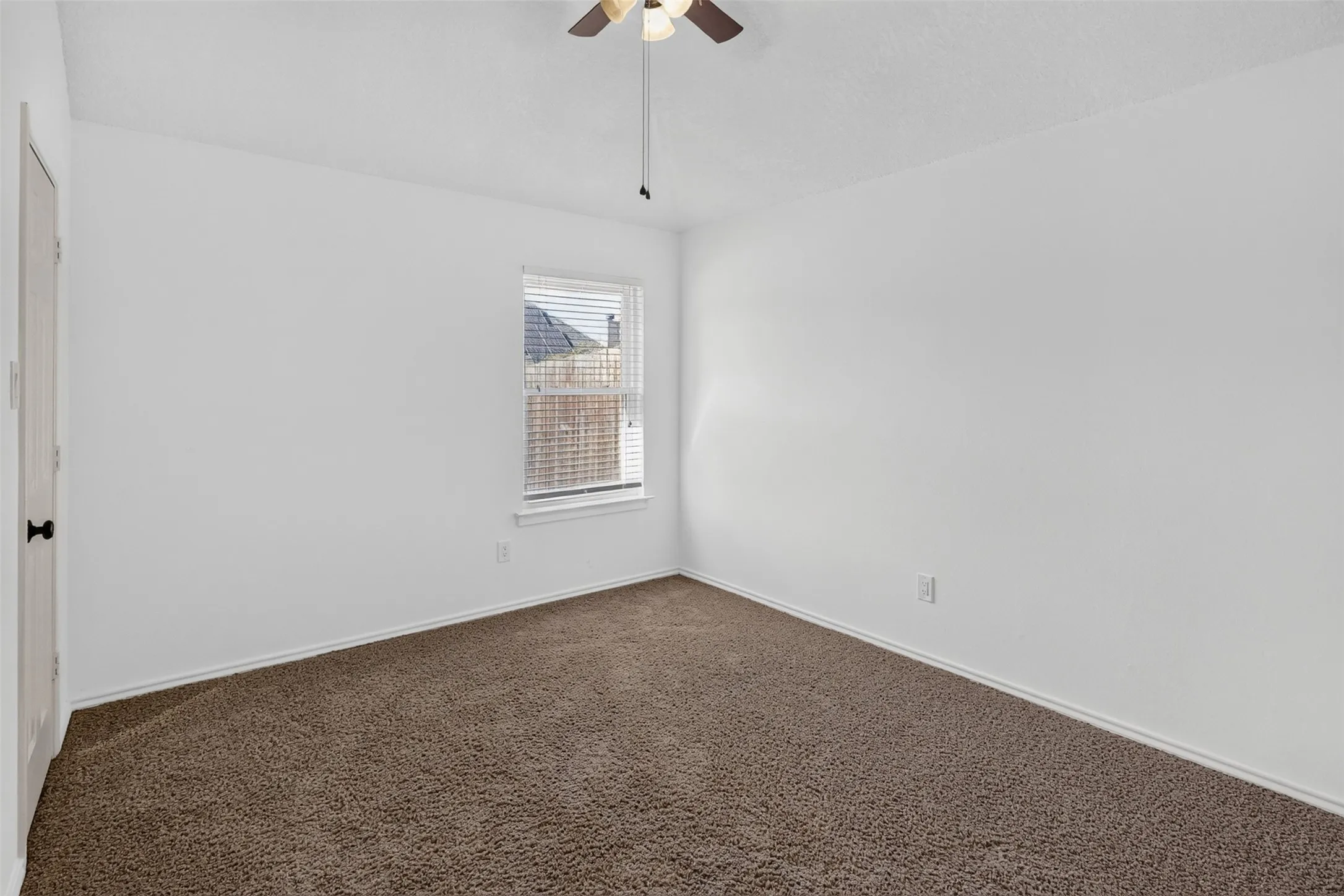 Single Family Residence For Rent in Tarrant County , 3608 Parkmead Drive, Arlington, Texas 76014, 3 Bedroom, 2 Bathroom, 2 Garage spaces, 1,652 Sqft, built in 1991, mls#21420657, Real Estate Agent in Arlington, Homes For Rent in Tarrant county, Homes For Rent in Arlington, Realtor in Arlington Texas, Real Estate Brokerage Independent Realty Texas, Luminita Cordes Realtor