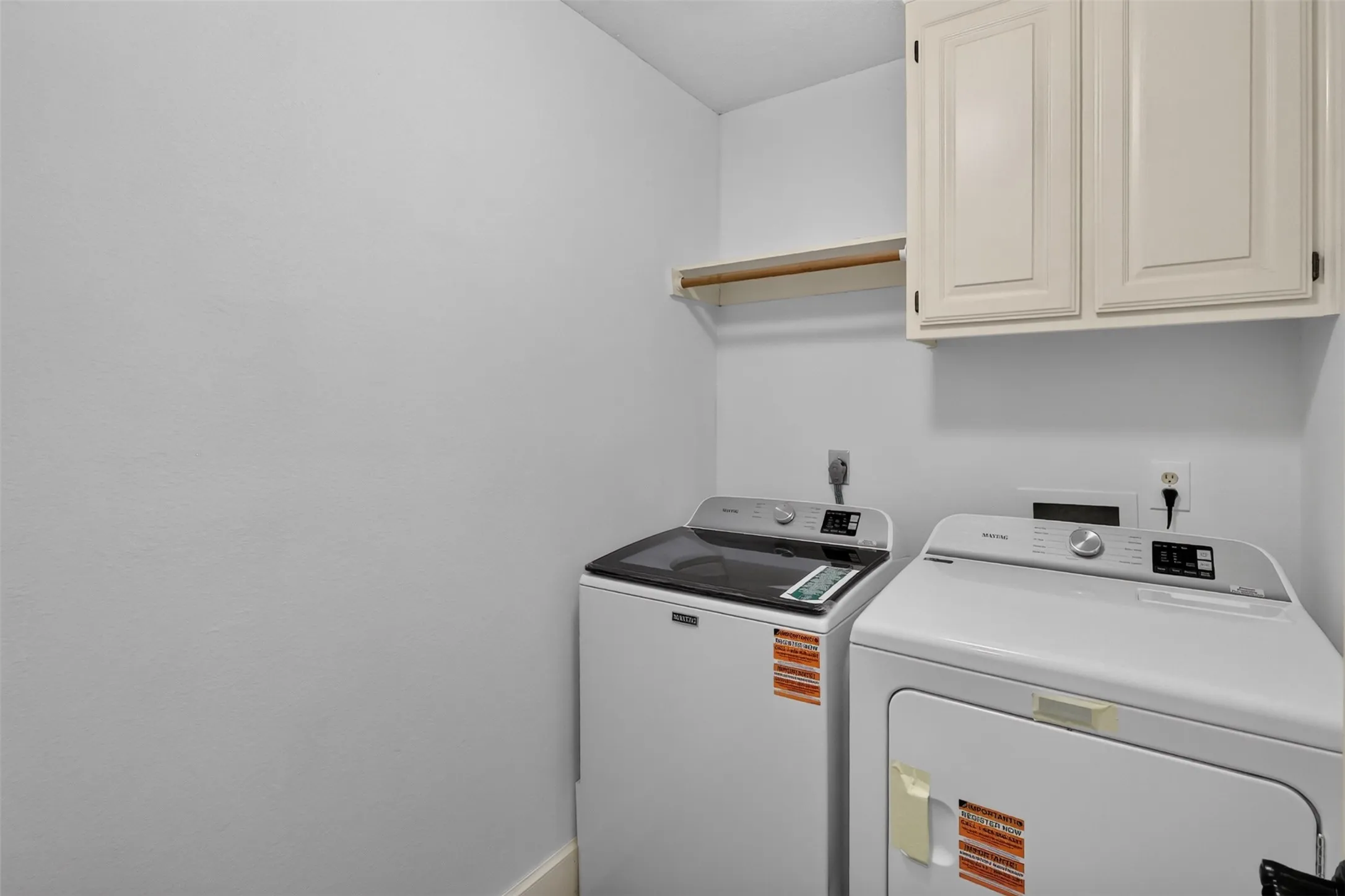 Single Family Residence For Rent in Tarrant County , 3608 Parkmead Drive, Arlington, Texas 76014, 3 Bedroom, 2 Bathroom, 2 Garage spaces, 1,652 Sqft, built in 1991, mls#21420657, Real Estate Agent in Arlington, Homes For Rent in Tarrant county, Homes For Rent in Arlington, Realtor in Arlington Texas, Real Estate Brokerage Independent Realty Texas, Luminita Cordes Realtor