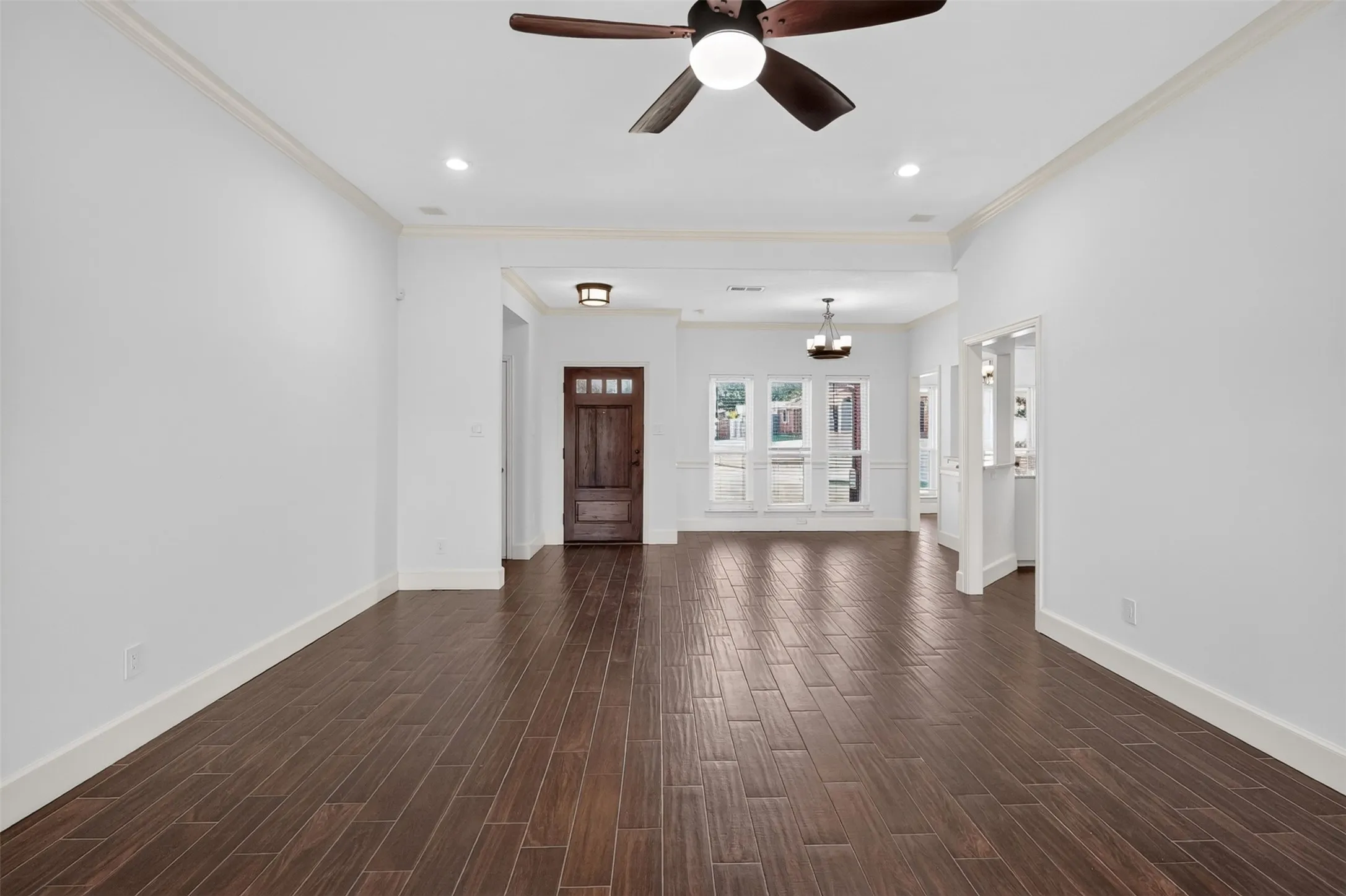 Single Family Residence For Rent in Tarrant County , 3608 Parkmead Drive, Arlington, Texas 76014, 3 Bedroom, 2 Bathroom, 2 Garage spaces, 1,652 Sqft, built in 1991, mls#21420657, Real Estate Agent in Arlington, Homes For Rent in Tarrant county, Homes For Rent in Arlington, Realtor in Arlington Texas, Real Estate Brokerage Independent Realty Texas, Luminita Cordes Realtor