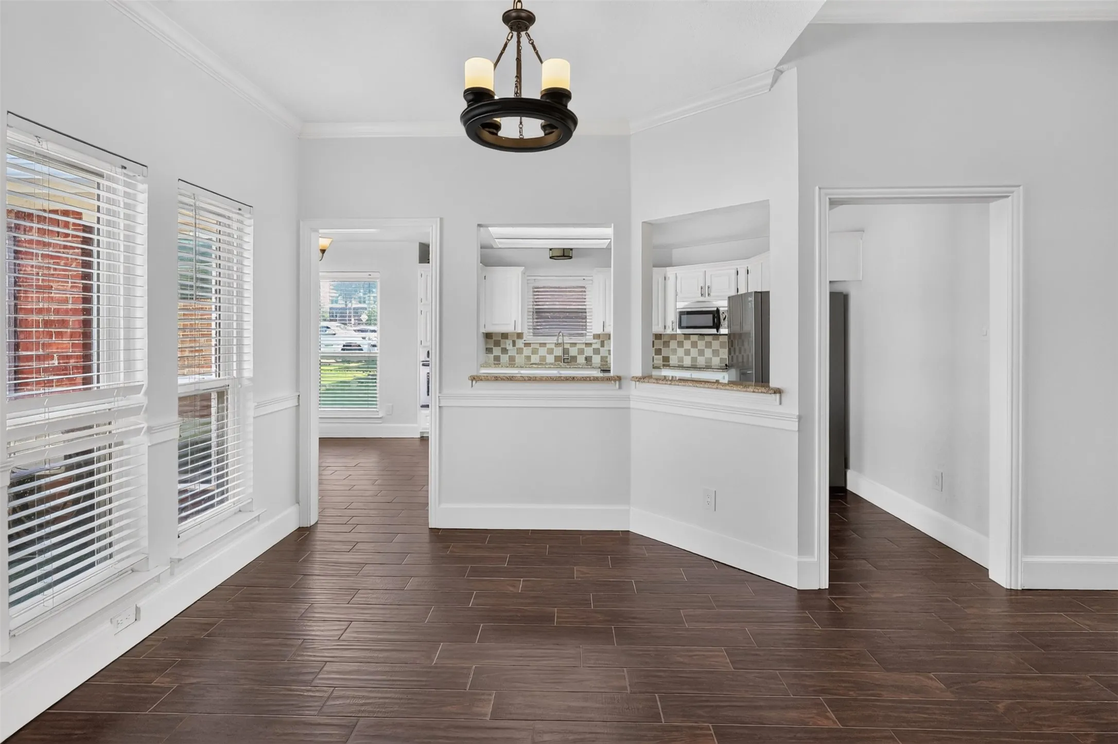 Single Family Residence For Rent in Tarrant County , 3608 Parkmead Drive, Arlington, Texas 76014, 3 Bedroom, 2 Bathroom, 2 Garage spaces, 1,652 Sqft, built in 1991, mls#21420657, Real Estate Agent in Arlington, Homes For Rent in Tarrant county, Homes For Rent in Arlington, Realtor in Arlington Texas, Real Estate Brokerage Independent Realty Texas, Luminita Cordes Realtor