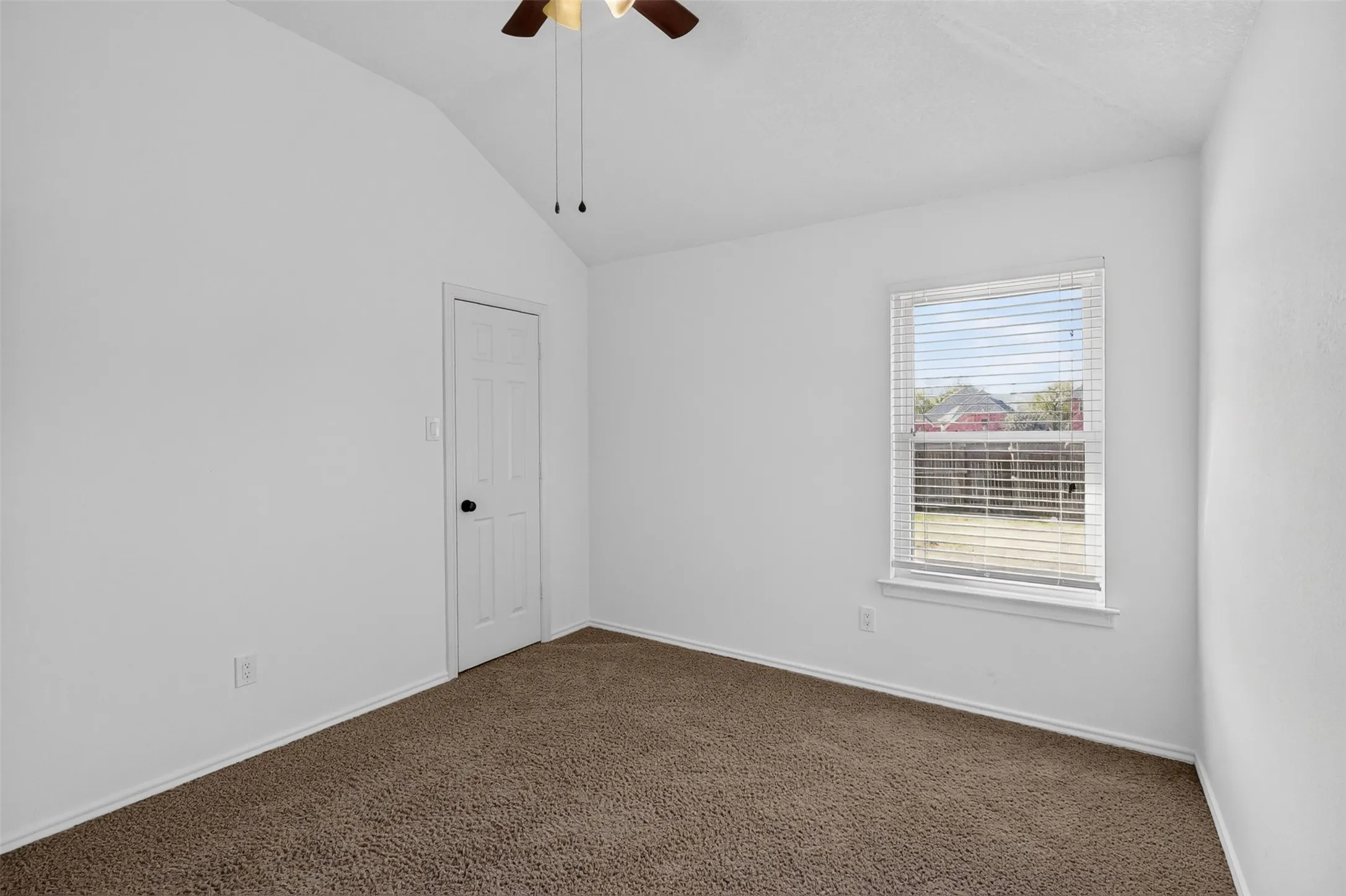 Single Family Residence For Rent in Tarrant County , 3608 Parkmead Drive, Arlington, Texas 76014, 3 Bedroom, 2 Bathroom, 2 Garage spaces, 1,652 Sqft, built in 1991, mls#21420657, Real Estate Agent in Arlington, Homes For Rent in Tarrant county, Homes For Rent in Arlington, Realtor in Arlington Texas, Real Estate Brokerage Independent Realty Texas, Luminita Cordes Realtor