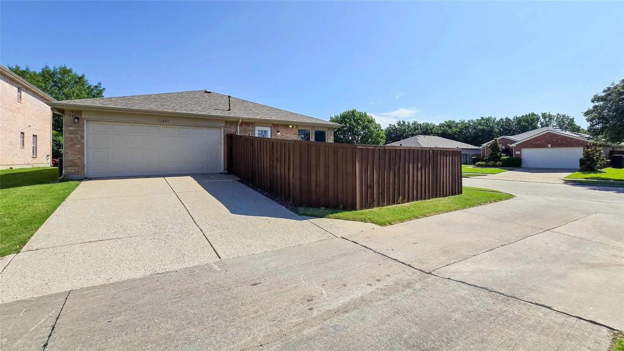 Single Family Residence For Rent in Collin County , 12453 Peak Circle, Frisco, Texas 75035, 3 Bedroom, 2 Bathroom, 2 Garage spaces, 1,793 Sqft, built in 2005, mls#21420663, Real Estate Agent in Frisco, Homes For Rent in Collin county, Homes For Rent in Frisco, Realtor in Frisco Texas, Real Estate Brokerage Independent Realty Texas, Luminita Cordes Realtor