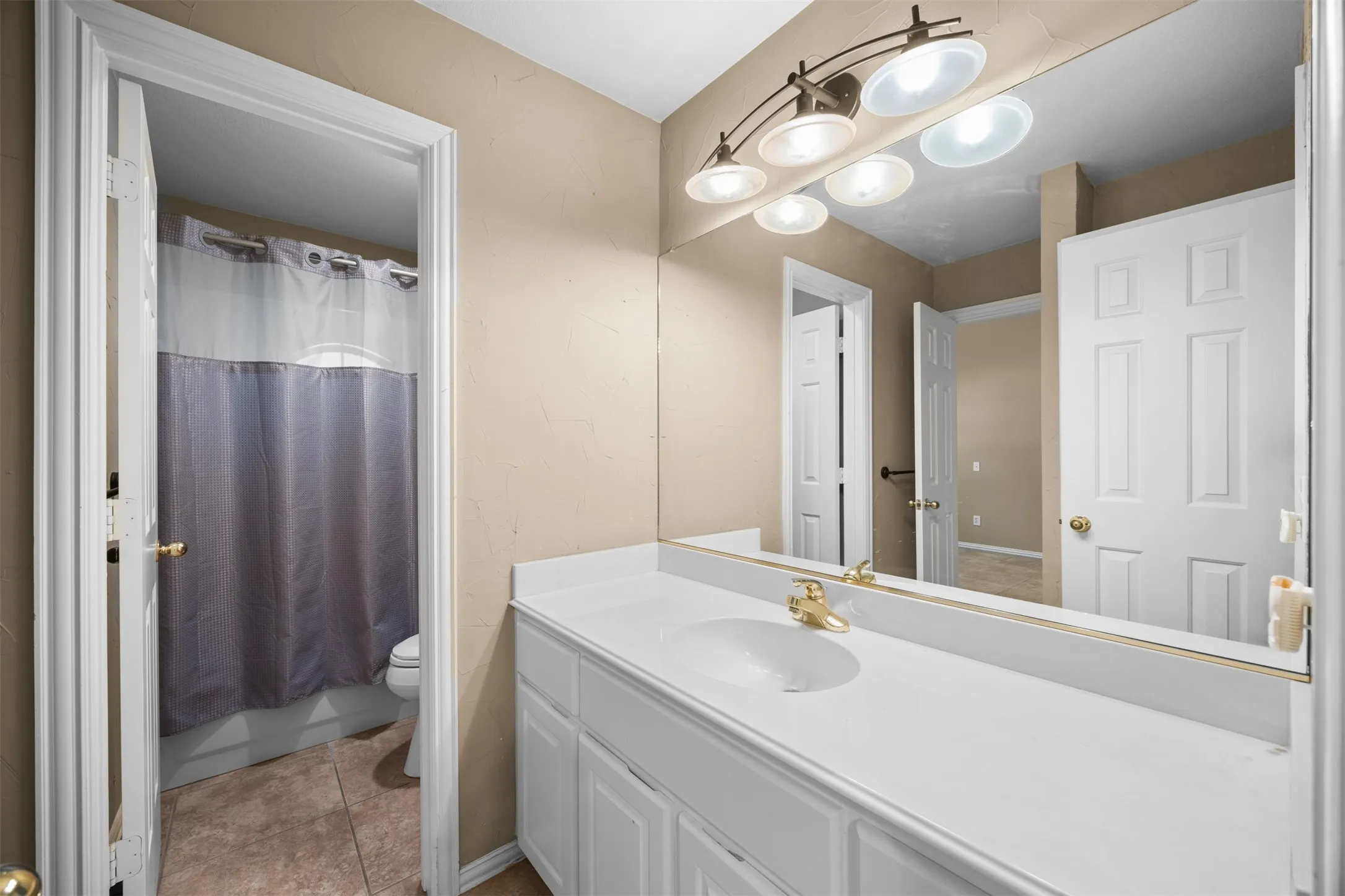 Single Family Residence For Rent in Collin County , 5857 Stone Meadow Drive, Plano, Texas 75093, 4 Bedroom, 3 Bathroom, 2 Garage spaces, 2,587 Sqft, built in 1994, mls#21420683, Real Estate Agent in Plano, Homes For Rent in Collin county, Homes For Rent in Plano, Realtor in Plano Texas, Real Estate Brokerage Independent Realty Texas, Luminita Cordes Realtor