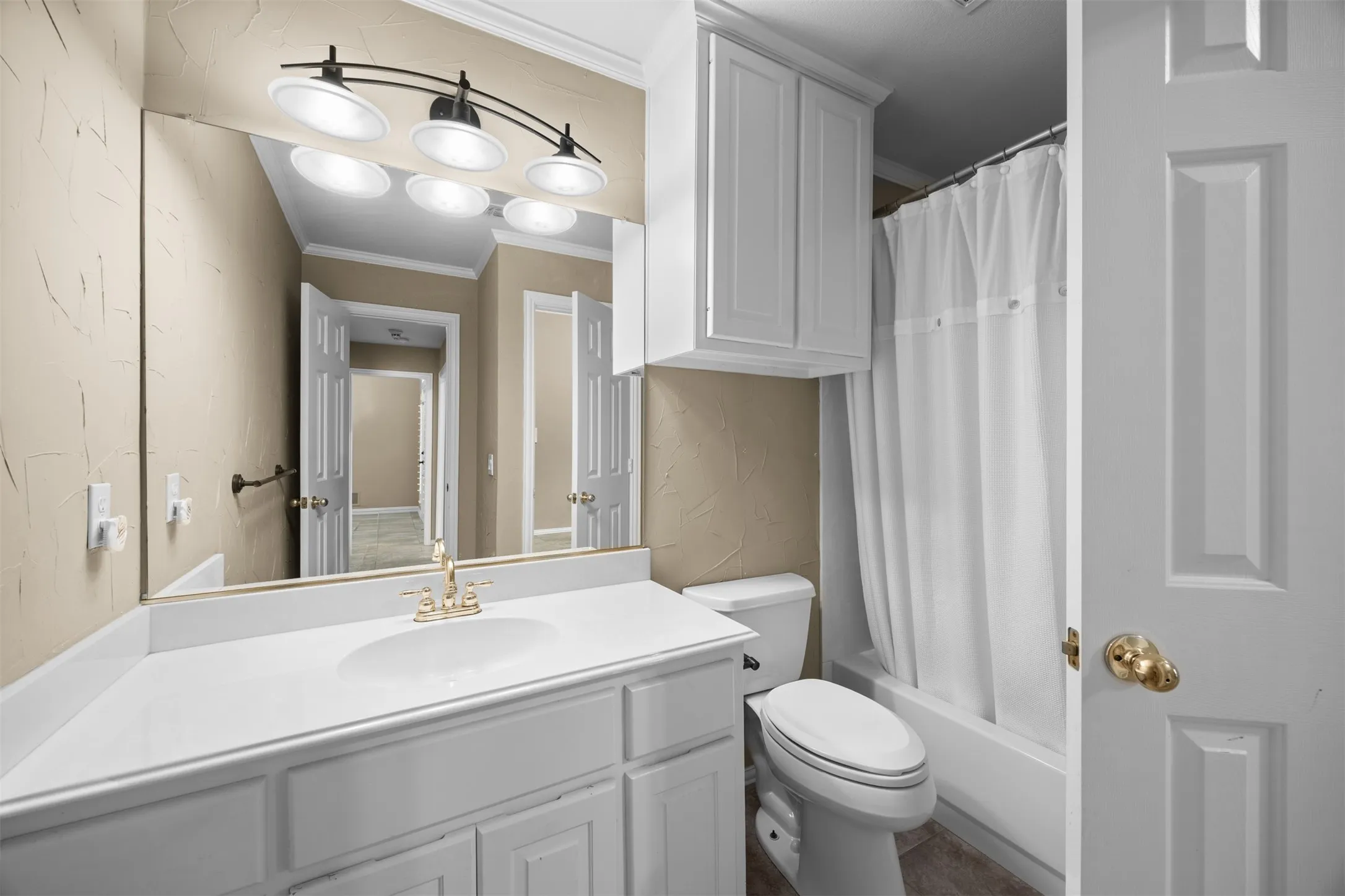 Single Family Residence For Rent in Collin County , 5857 Stone Meadow Drive, Plano, Texas 75093, 4 Bedroom, 3 Bathroom, 2 Garage spaces, 2,587 Sqft, built in 1994, mls#21420683, Real Estate Agent in Plano, Homes For Rent in Collin county, Homes For Rent in Plano, Realtor in Plano Texas, Real Estate Brokerage Independent Realty Texas, Luminita Cordes Realtor