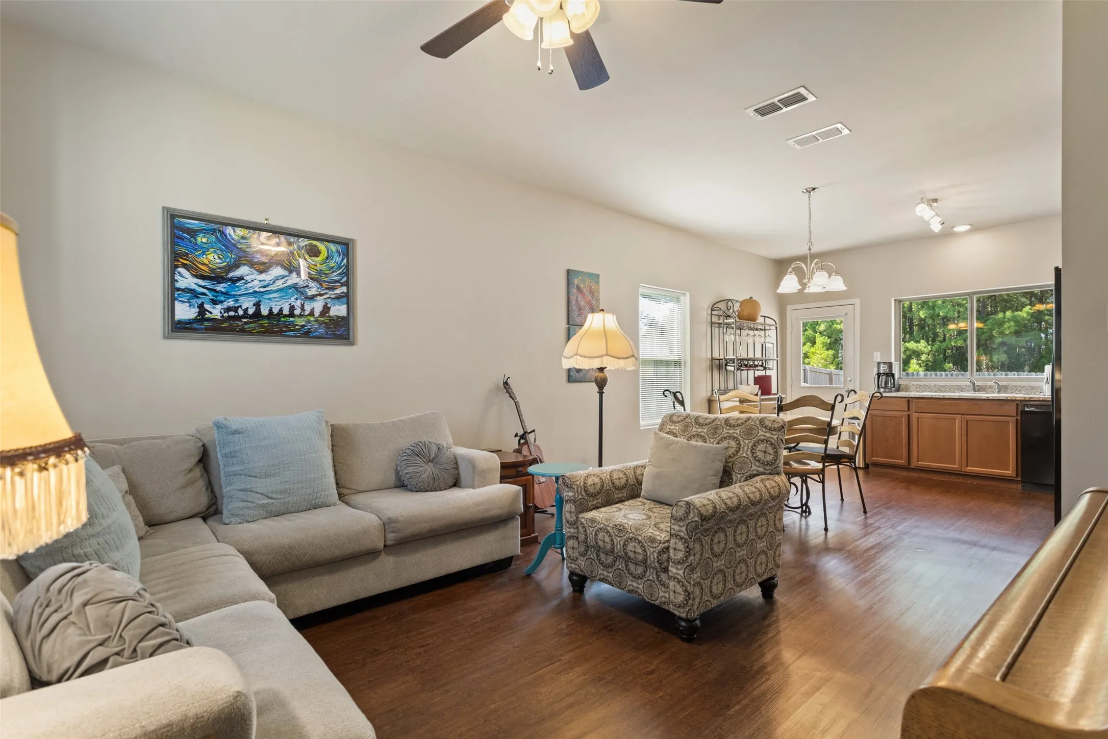 Single Family Residence For Sale in Smith County , 17367 Stacy Street, Lindale, Texas 75771, 3 Bedroom, 2 Bathroom, 2 Garage spaces, 1,047 Sqft, built in 2019, mls#21420676, Real Estate Agent in Lindale, Homes For Sale in Smith county, Homes For Sale in Lindale, Realtor in Lindale Texas, Real Estate Brokerage Independent Realty Texas, Luminita Cordes Realtor