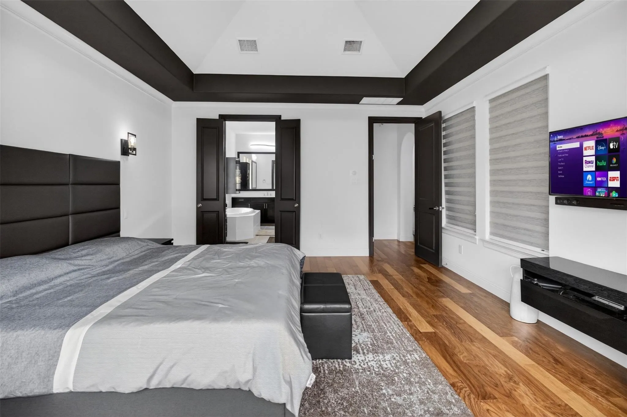 Single Family Residence For Sale in Collin County , 13776 Cardigan Lane, Frisco, Texas 75035, 4 Bedroom, 5 Bathroom, 3 Garage spaces, 4,152 Sqft, built in 2019, mls#21415466, Real Estate Agent in Frisco, Homes For Sale in Collin county, Homes For Sale in Frisco, Realtor in Frisco Texas, Real Estate Brokerage Independent Realty Texas, Luminita Cordes Realtor
