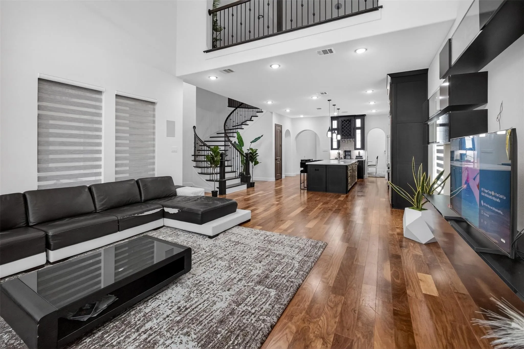 Single Family Residence For Sale in Collin County , 13776 Cardigan Lane, Frisco, Texas 75035, 4 Bedroom, 5 Bathroom, 3 Garage spaces, 4,152 Sqft, built in 2019, mls#21415466, Real Estate Agent in Frisco, Homes For Sale in Collin county, Homes For Sale in Frisco, Realtor in Frisco Texas, Real Estate Brokerage Independent Realty Texas, Luminita Cordes Realtor