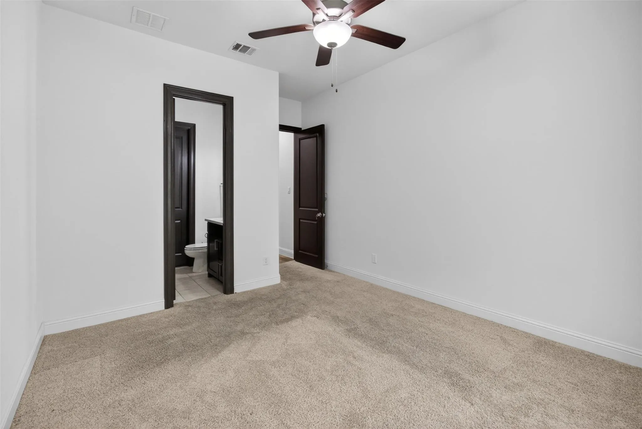 Single Family Residence For Sale in Collin County , 13776 Cardigan Lane, Frisco, Texas 75035, 4 Bedroom, 5 Bathroom, 3 Garage spaces, 4,152 Sqft, built in 2019, mls#21415466, Real Estate Agent in Frisco, Homes For Sale in Collin county, Homes For Sale in Frisco, Realtor in Frisco Texas, Real Estate Brokerage Independent Realty Texas, Luminita Cordes Realtor