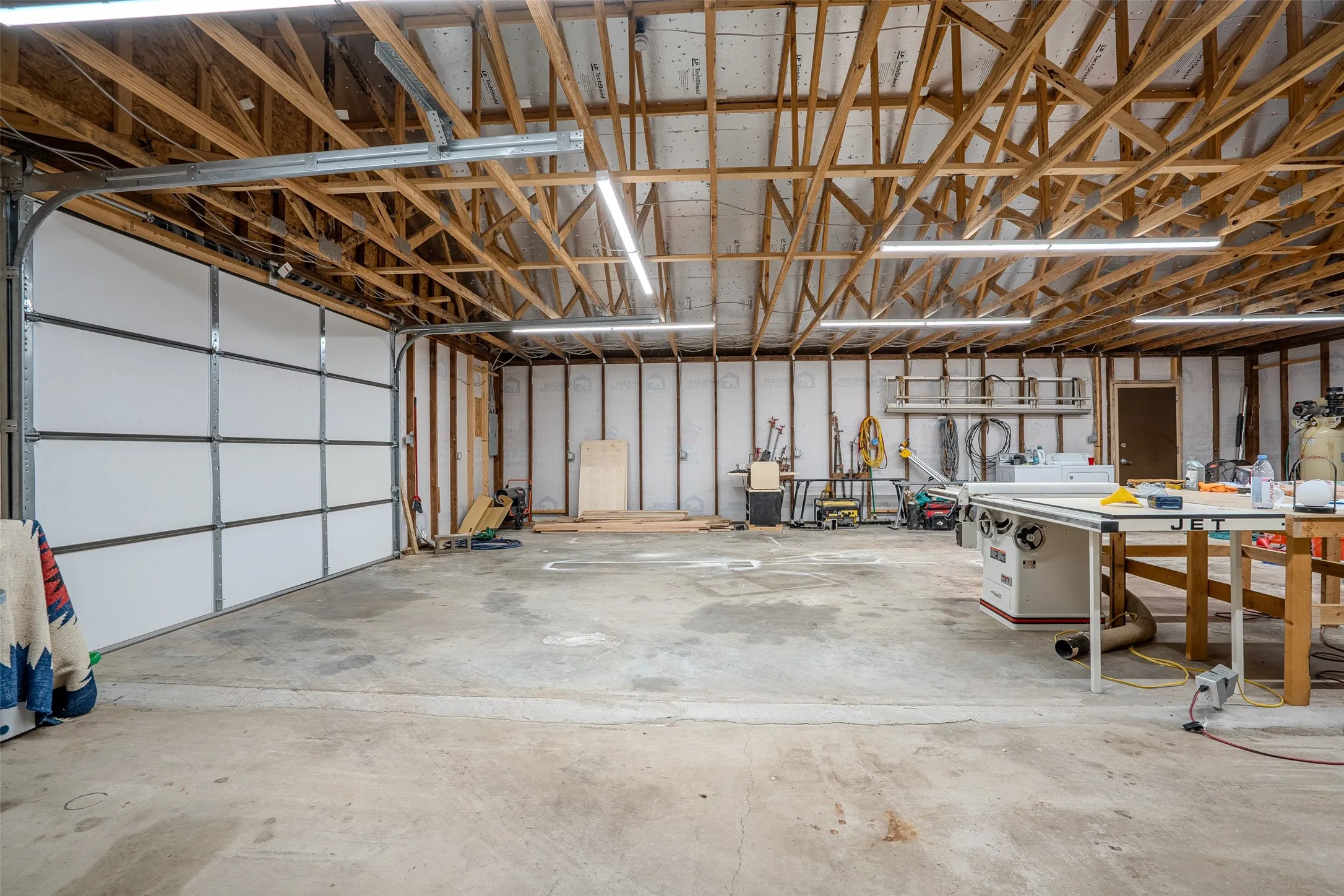 Warehouse For Sale in Hood County , 201 Granbury Court, Granbury, Texas 76049, 0, 0, Garage spaces, 0 Sqft, built in 1977, mls#21420633, Real Estate Agent in Granbury, Homes For Sale in Hood county, Homes For Sale in Granbury, Realtor in Granbury Texas, Real Estate Brokerage Independent Realty Texas, Luminita Cordes Realtor