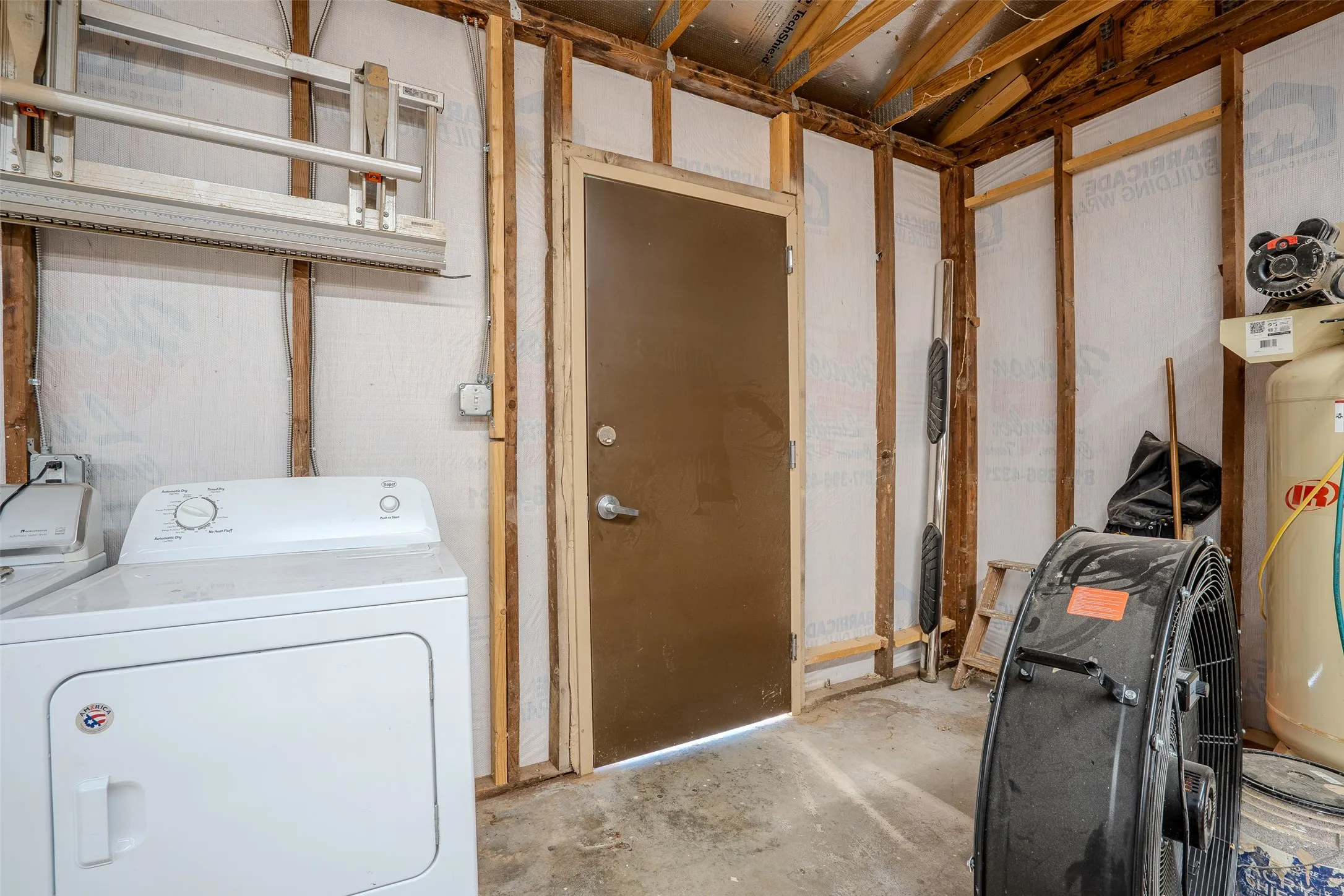 Warehouse For Sale in Hood County , 201 Granbury Court, Granbury, Texas 76049, 0, 0, Garage spaces, 0 Sqft, built in 1977, mls#21420633, Real Estate Agent in Granbury, Homes For Sale in Hood county, Homes For Sale in Granbury, Realtor in Granbury Texas, Real Estate Brokerage Independent Realty Texas, Luminita Cordes Realtor