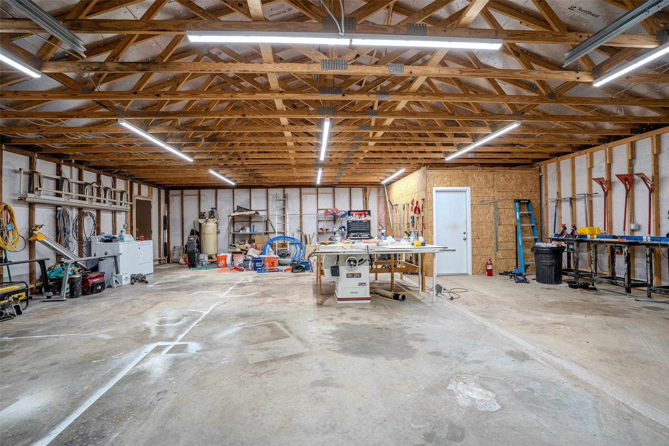 Warehouse For Sale in Hood County , 201 Granbury Court, Granbury, Texas 76049, 0, 0, Garage spaces, 0 Sqft, built in 1977, mls#21420633, Real Estate Agent in Granbury, Homes For Sale in Hood county, Homes For Sale in Granbury, Realtor in Granbury Texas, Real Estate Brokerage Independent Realty Texas, Luminita Cordes Realtor