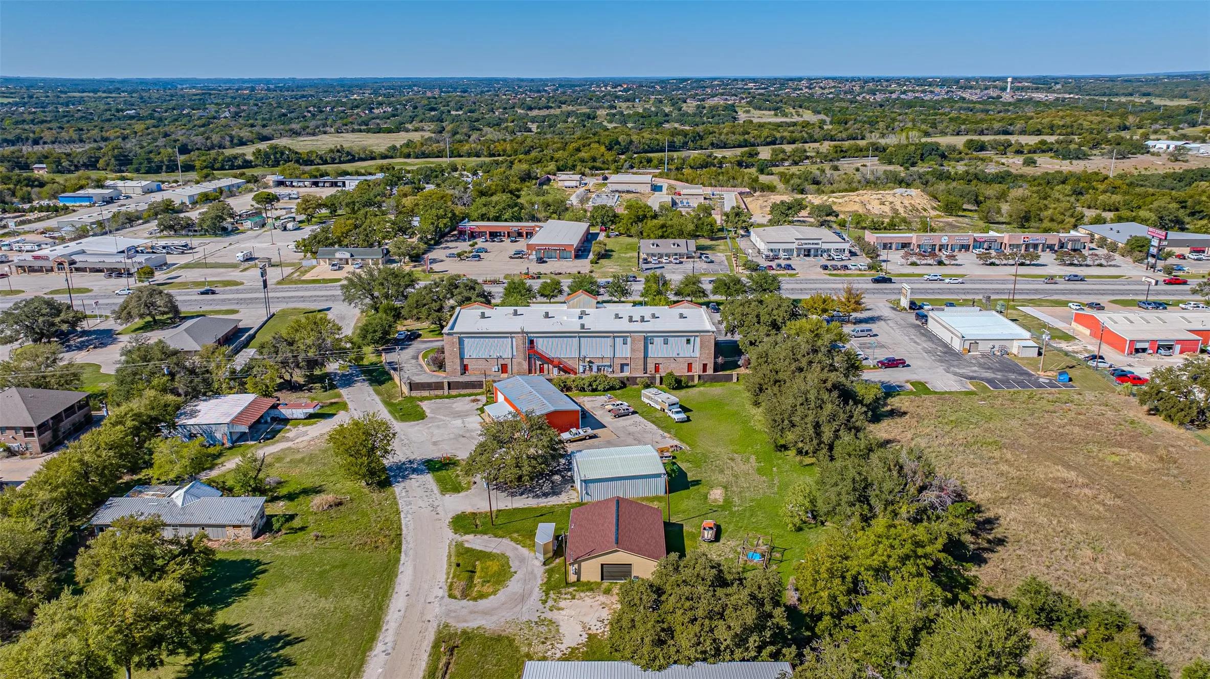 Warehouse For Sale in Hood County , 201 Granbury Court, Granbury, Texas 76049, 0, 0, Garage spaces, 0 Sqft, built in 1977, mls#21420633, Real Estate Agent in Granbury, Homes For Sale in Hood county, Homes For Sale in Granbury, Realtor in Granbury Texas, Real Estate Brokerage Independent Realty Texas, Luminita Cordes Realtor