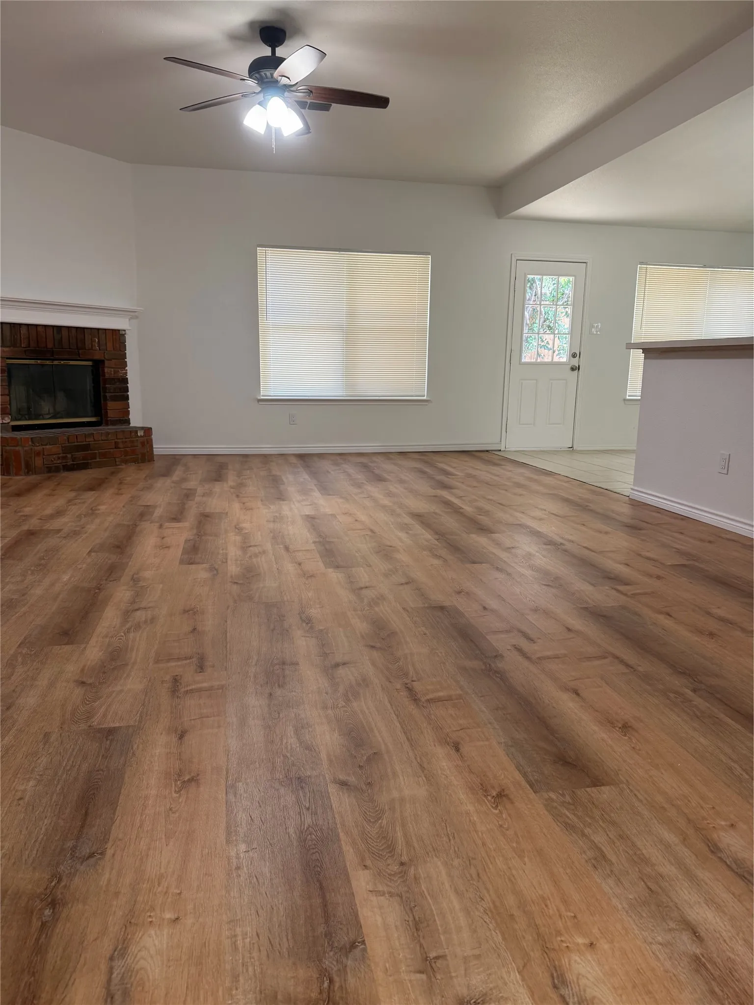 Single Family Residence For Rent in Tarrant County , 1913 Sail Fish Drive, Mansfield, Texas 76063, 3 Bedroom, 2 Bathroom, 2 Garage spaces, 1,626 Sqft, built in 2003, mls#21420774, Real Estate Agent in Mansfield, Homes For Rent in Tarrant county, Homes For Rent in Mansfield, Realtor in Mansfield Texas, Real Estate Brokerage Independent Realty Texas, Luminita Cordes Realtor