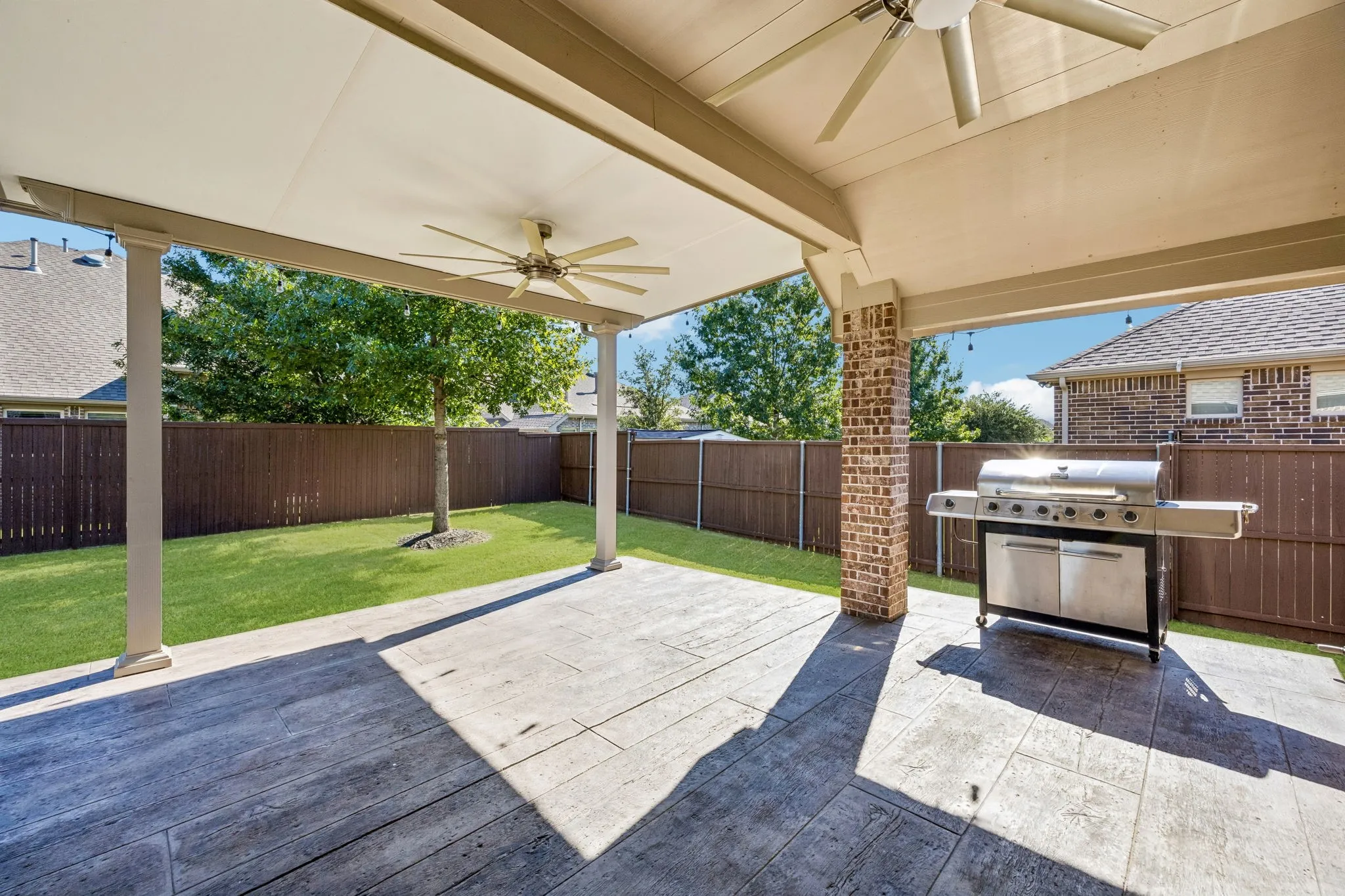 Single Family Residence For Sale in Collin County , 4312 Salado Creek Way, Celina, Texas 75078, 4 Bedroom, 3 Bathroom, 2 Garage spaces, 2,572 Sqft, built in 2017, mls#21404450, Real Estate Agent in Celina, Homes For Sale in Collin county, Homes For Sale in Celina, Realtor in Celina Texas, Real Estate Brokerage Independent Realty Texas, Luminita Cordes Realtor