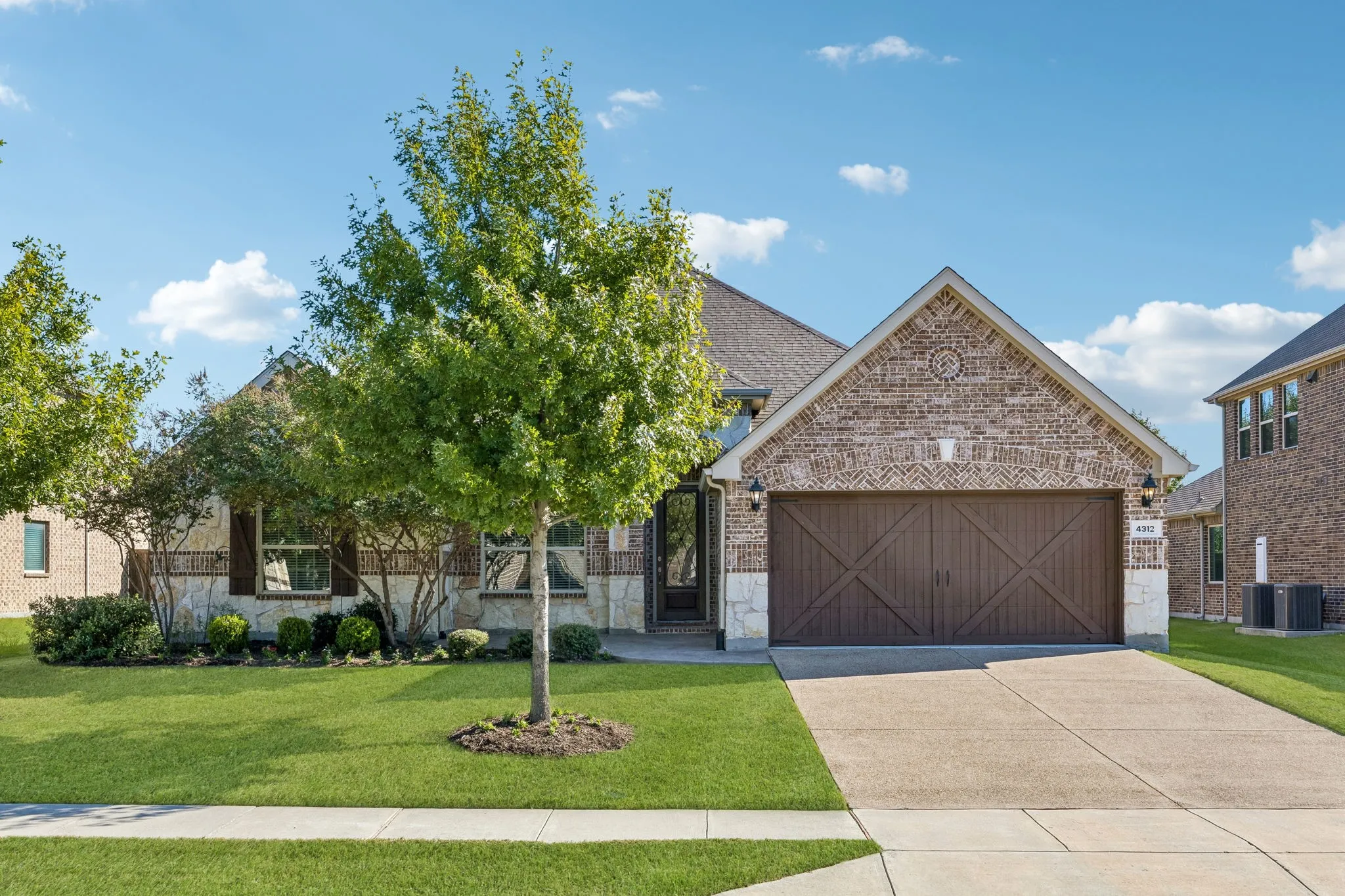 Single Family Residence For Sale in Collin County , 4312 Salado Creek Way, Celina, Texas 75078, 4 Bedroom, 3 Bathroom, 2 Garage spaces, 2,572 Sqft, built in 2017, mls#21404450, Real Estate Agent in Celina, Homes For Sale in Collin county, Homes For Sale in Celina, Realtor in Celina Texas, Real Estate Brokerage Independent Realty Texas, Luminita Cordes Realtor