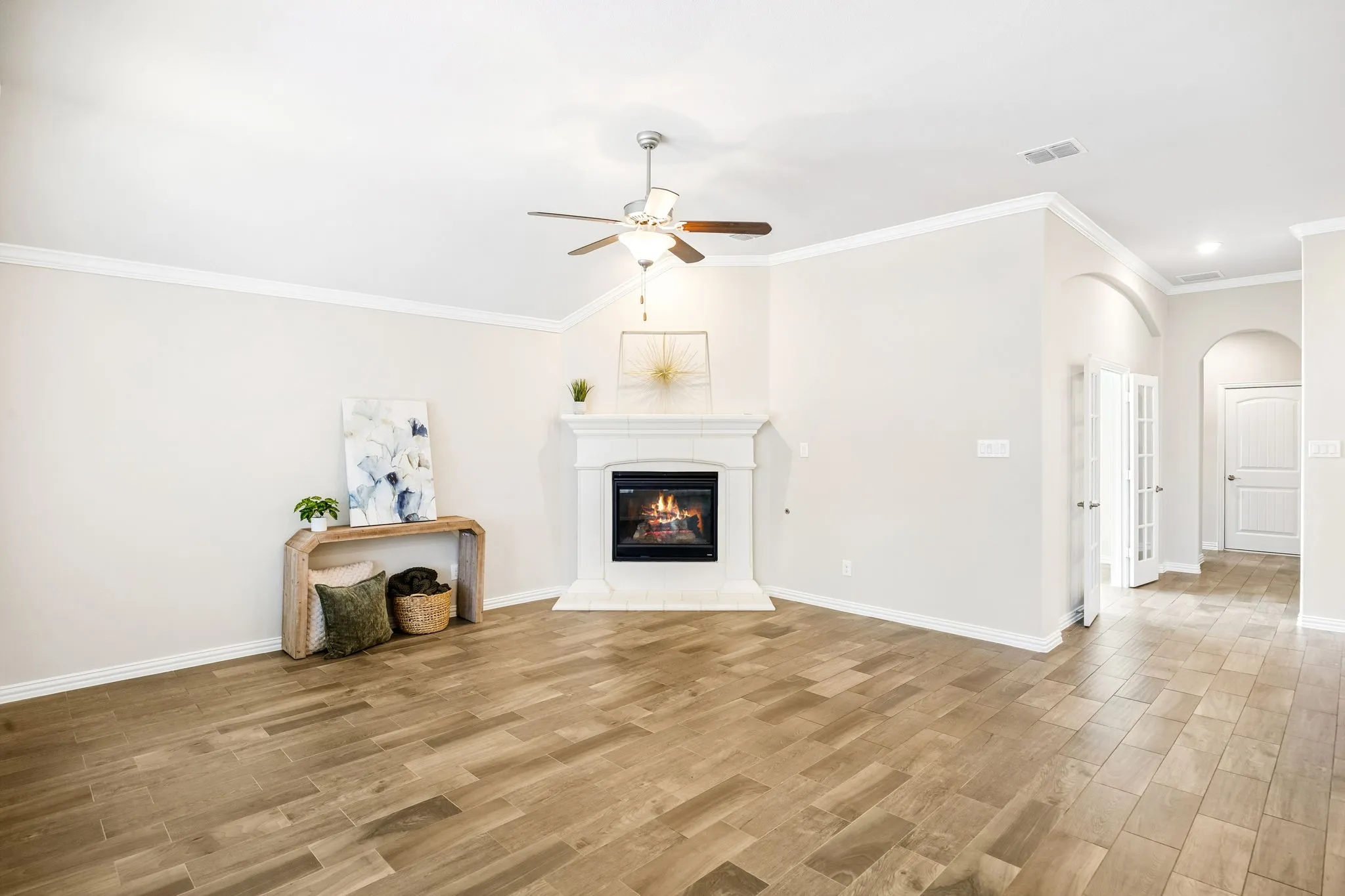Single Family Residence For Sale in Collin County , 4312 Salado Creek Way, Celina, Texas 75078, 4 Bedroom, 3 Bathroom, 2 Garage spaces, 2,572 Sqft, built in 2017, mls#21404450, Real Estate Agent in Celina, Homes For Sale in Collin county, Homes For Sale in Celina, Realtor in Celina Texas, Real Estate Brokerage Independent Realty Texas, Luminita Cordes Realtor